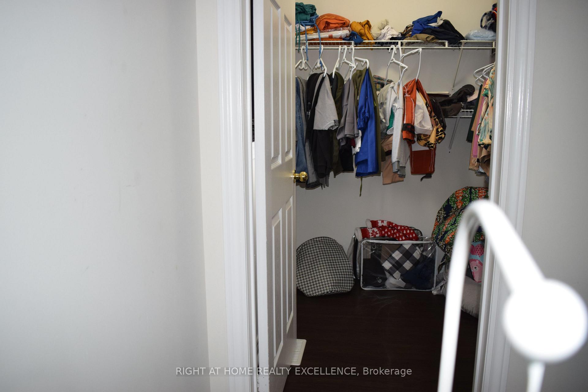Photo 20 of 205 Thrushwood Drive, Barrie, 400 West — HOMEH
