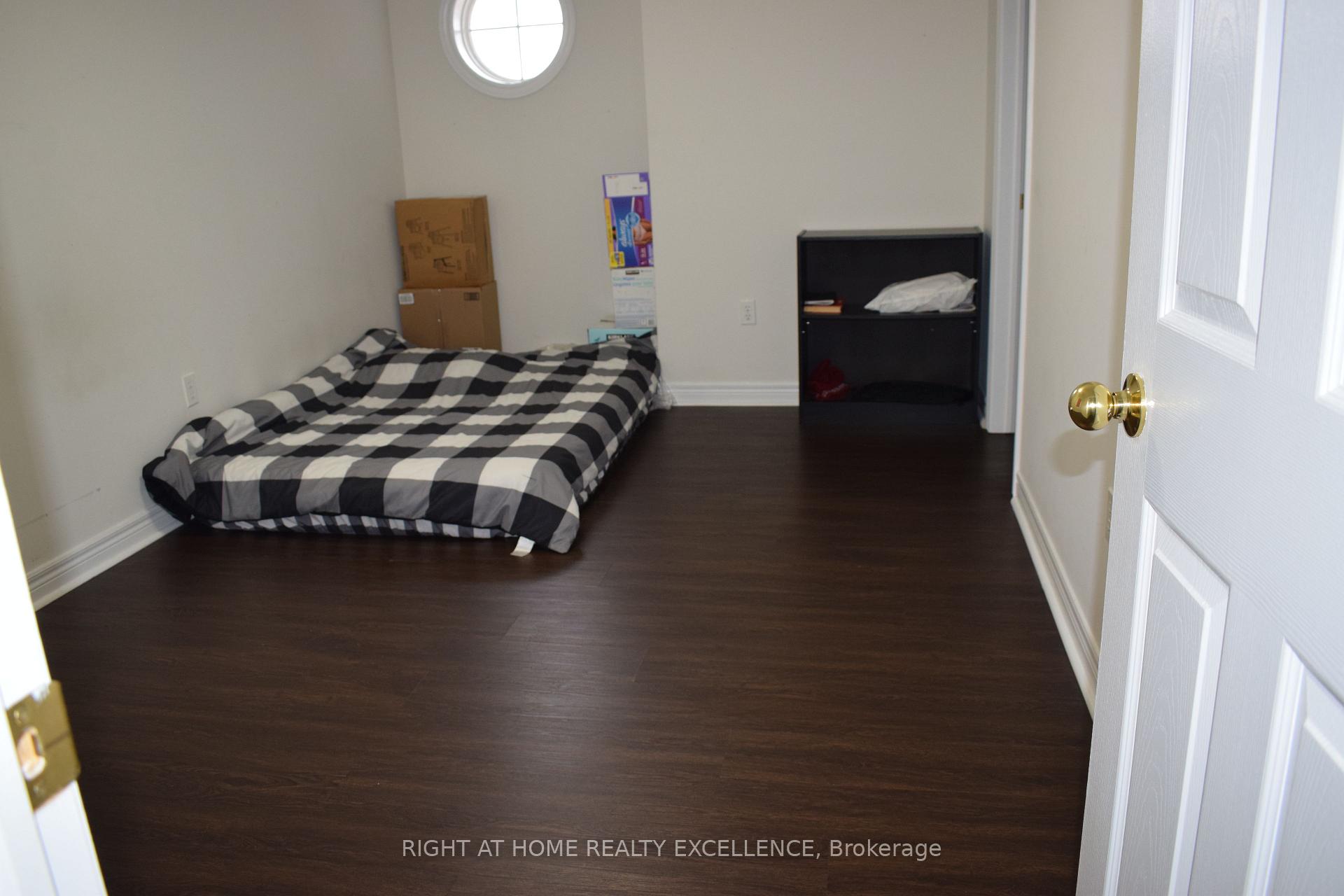Photo 22 of 205 Thrushwood Drive, Barrie, 400 West — HOMEH
