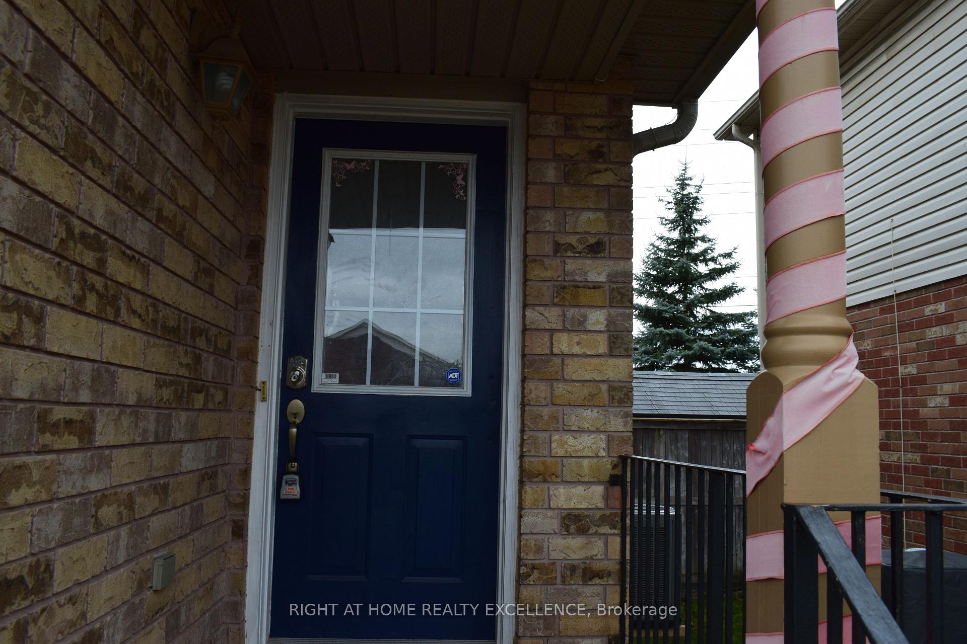 Photo 32 of 205 Thrushwood Drive, Barrie, 400 West — HOMEH