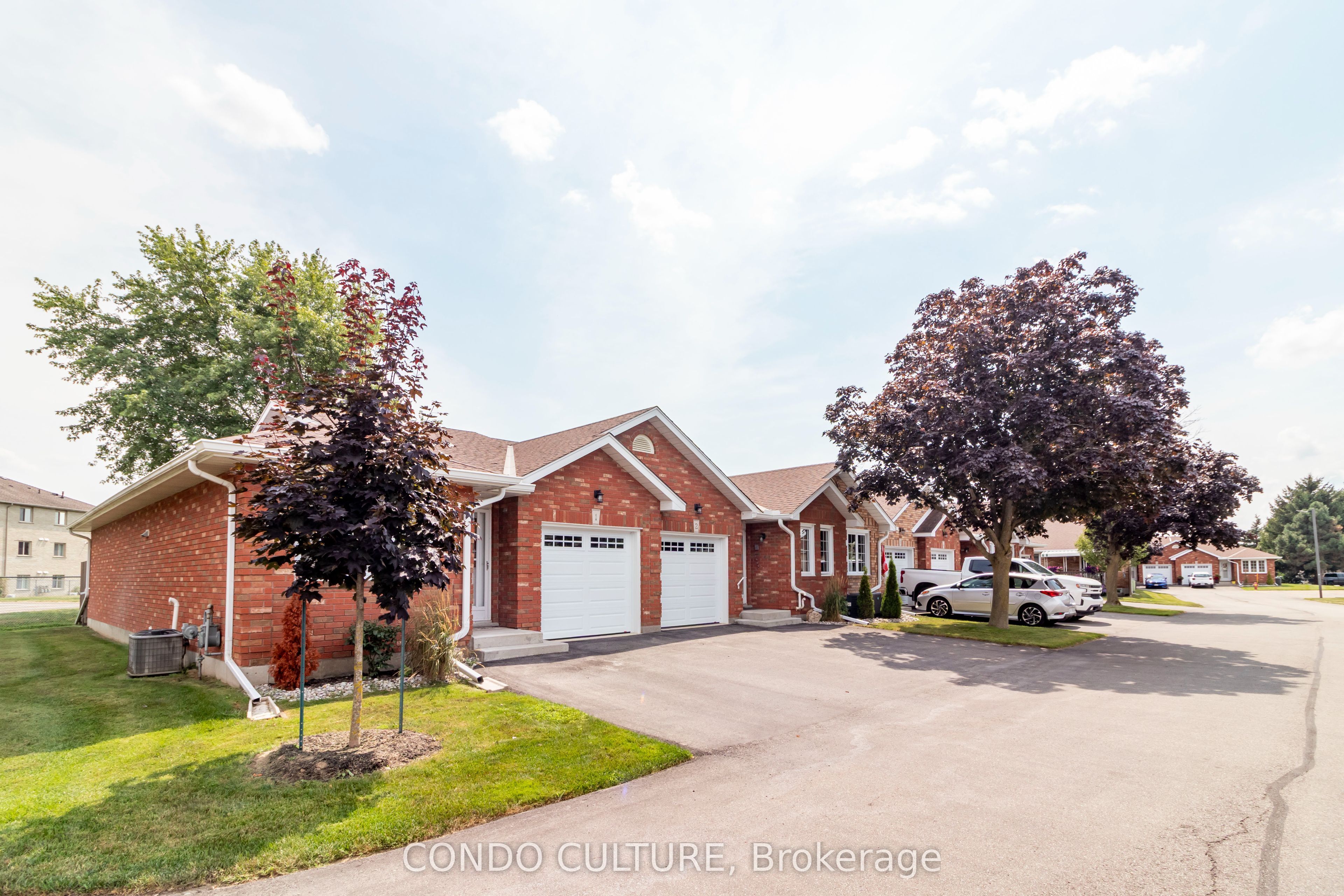 Photo 49 of Unit 2, 60 Whitlaw Way, Brant, Paris — HOMEH