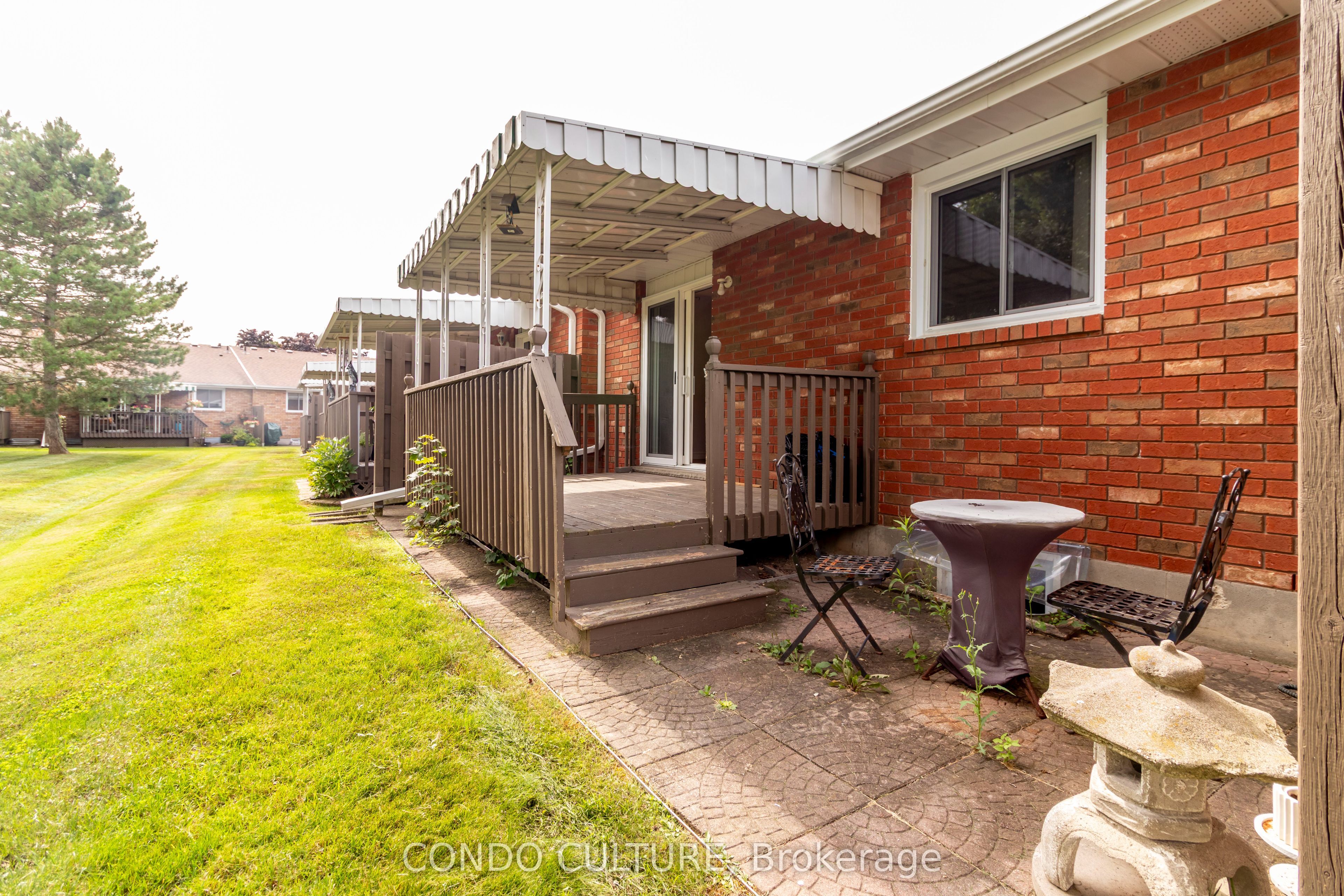 Photo 88 of Unit 2, 60 Whitlaw Way, Brant, Paris — HOMEH