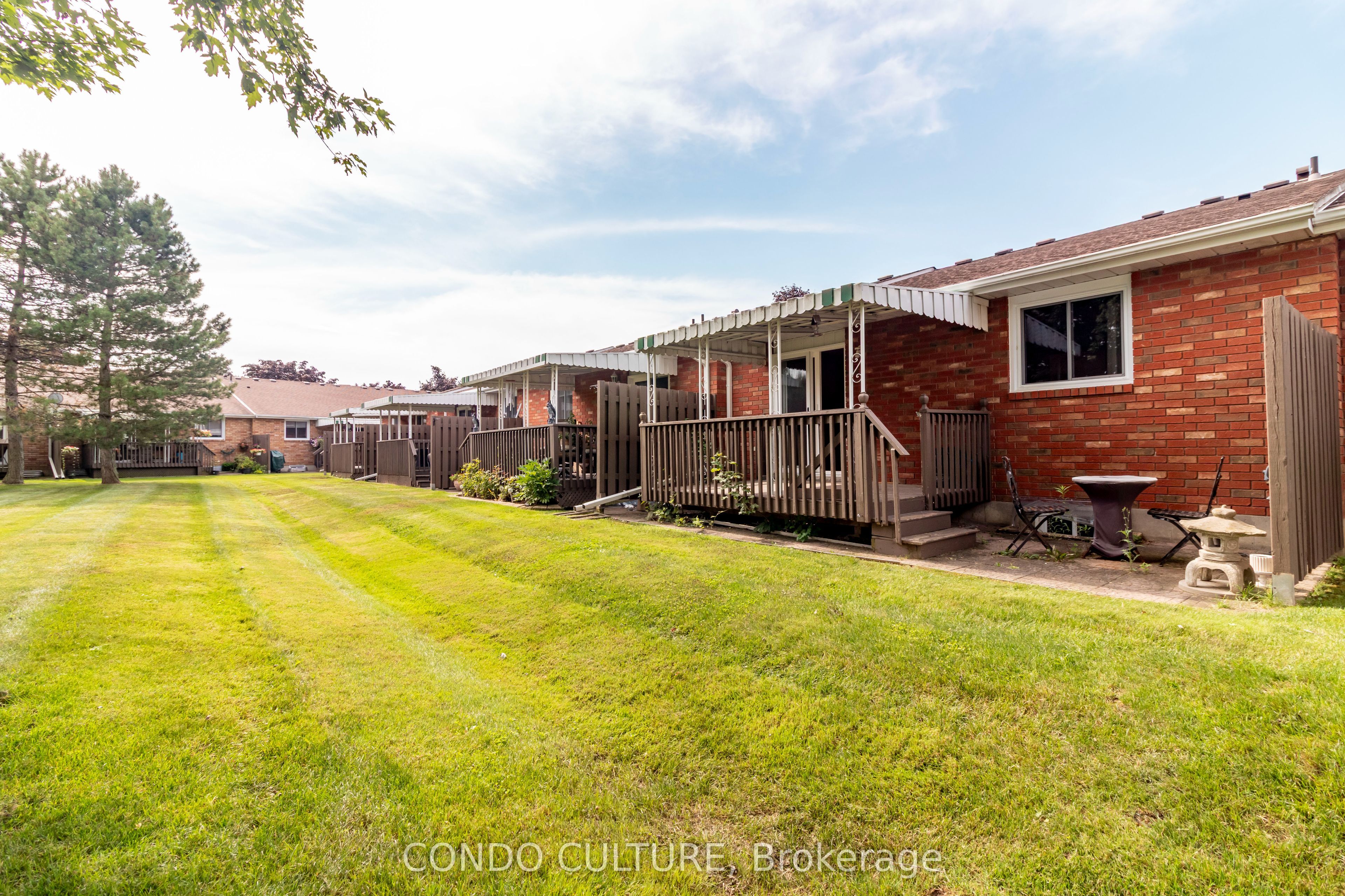Photo 89 of Unit 2, 60 Whitlaw Way, Brant, Paris — HOMEH
