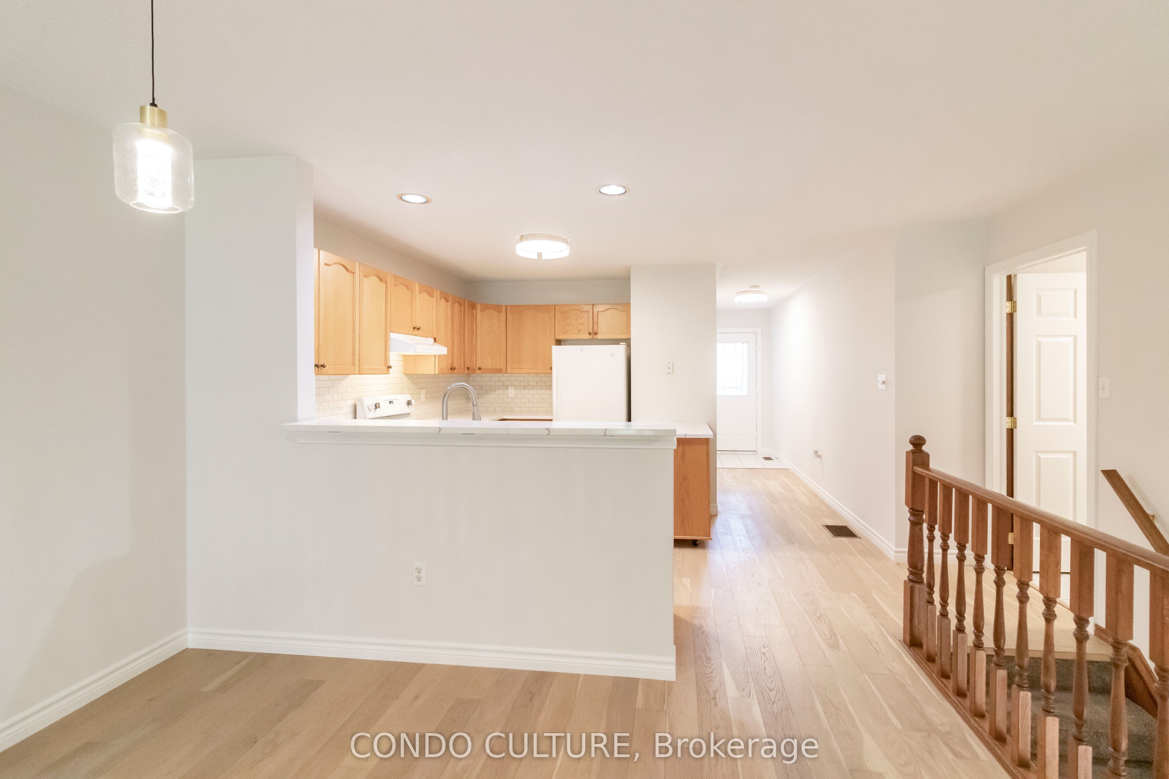 Photo 57 of Unit 2, 60 Whitlaw Way, Brant, Paris — HOMEH
