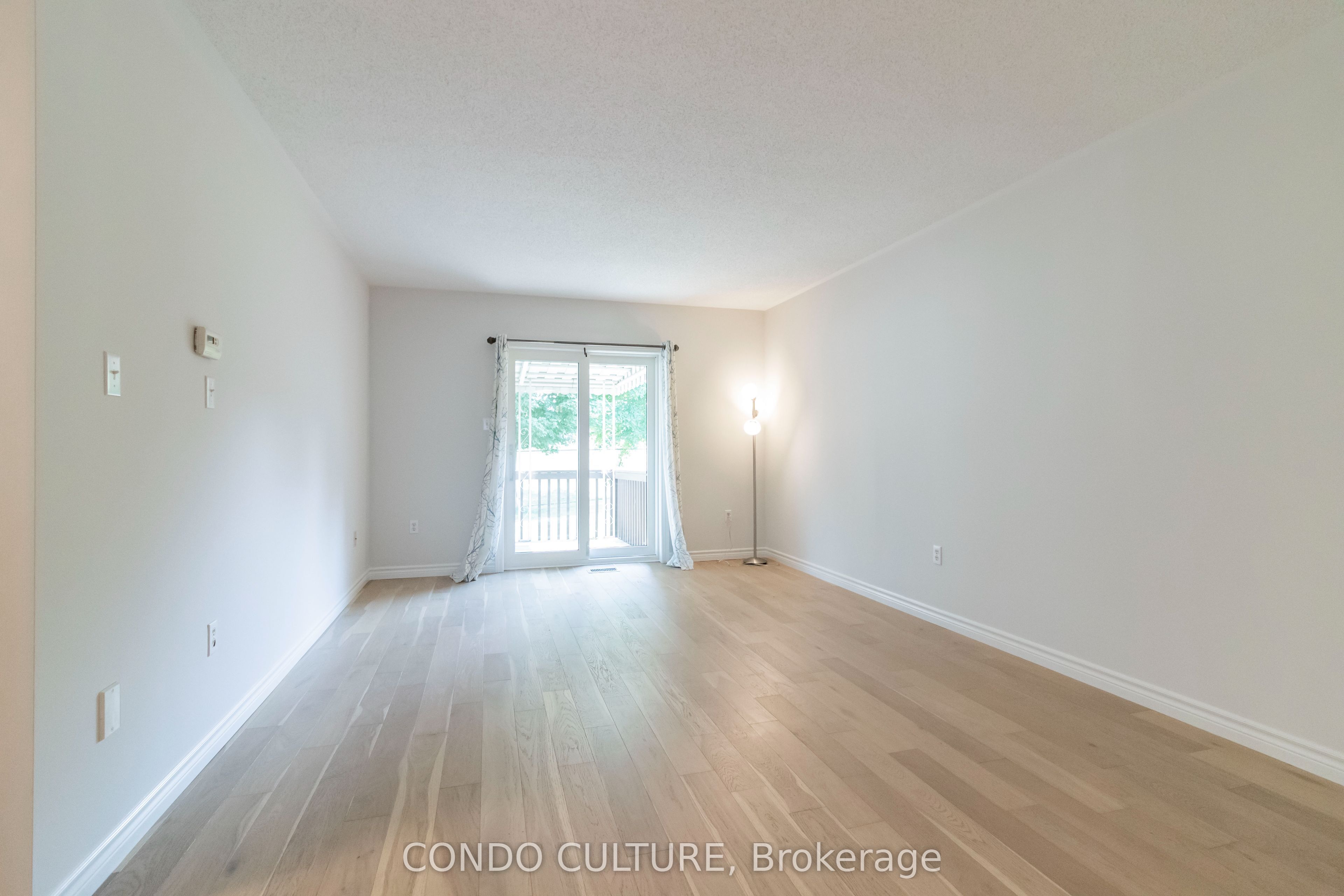 Photo 50 of Unit 2, 60 Whitlaw Way, Brant, Paris — HOMEH