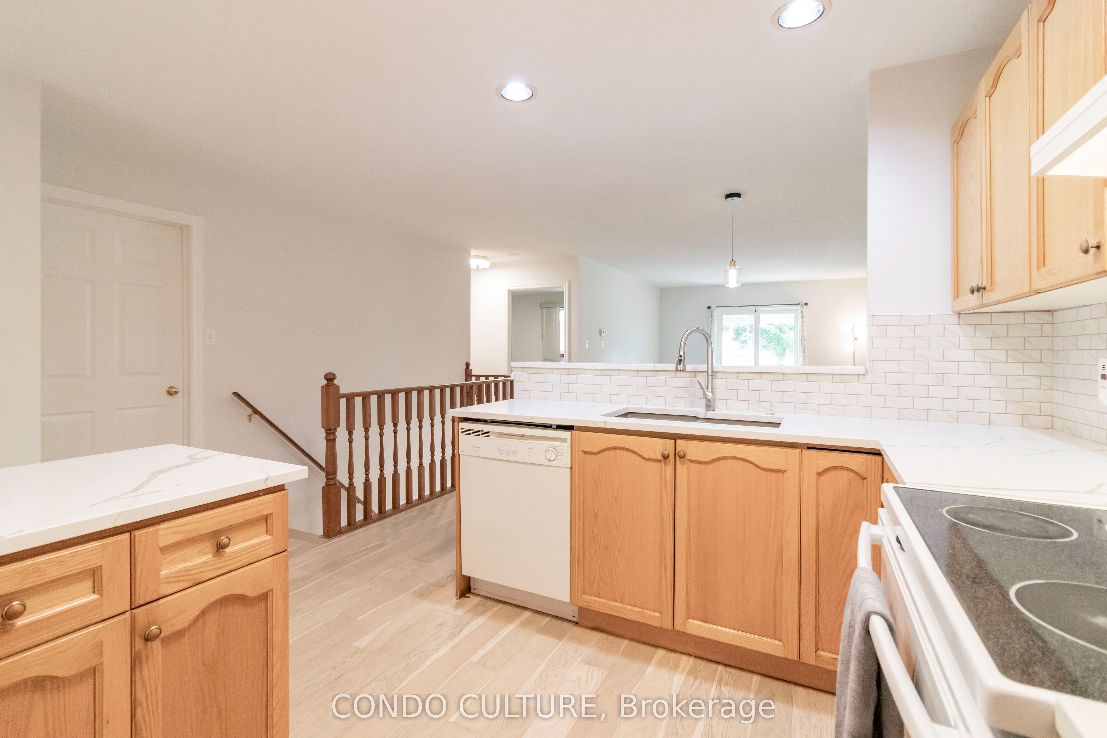 Photo 59 of Unit 2, 60 Whitlaw Way, Brant, Paris — HOMEH