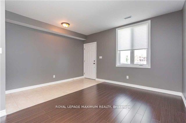 Photo 2 of 41 Gowan Street, Barrie, Allandale — HOMEH
