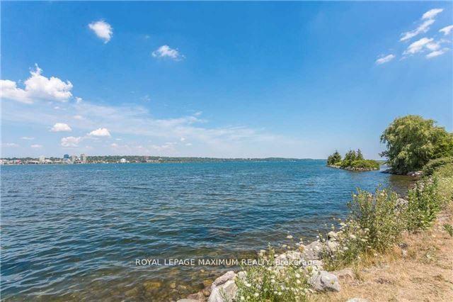 Photo 12 of 41 Gowan Street, Barrie, Allandale — HOMEH