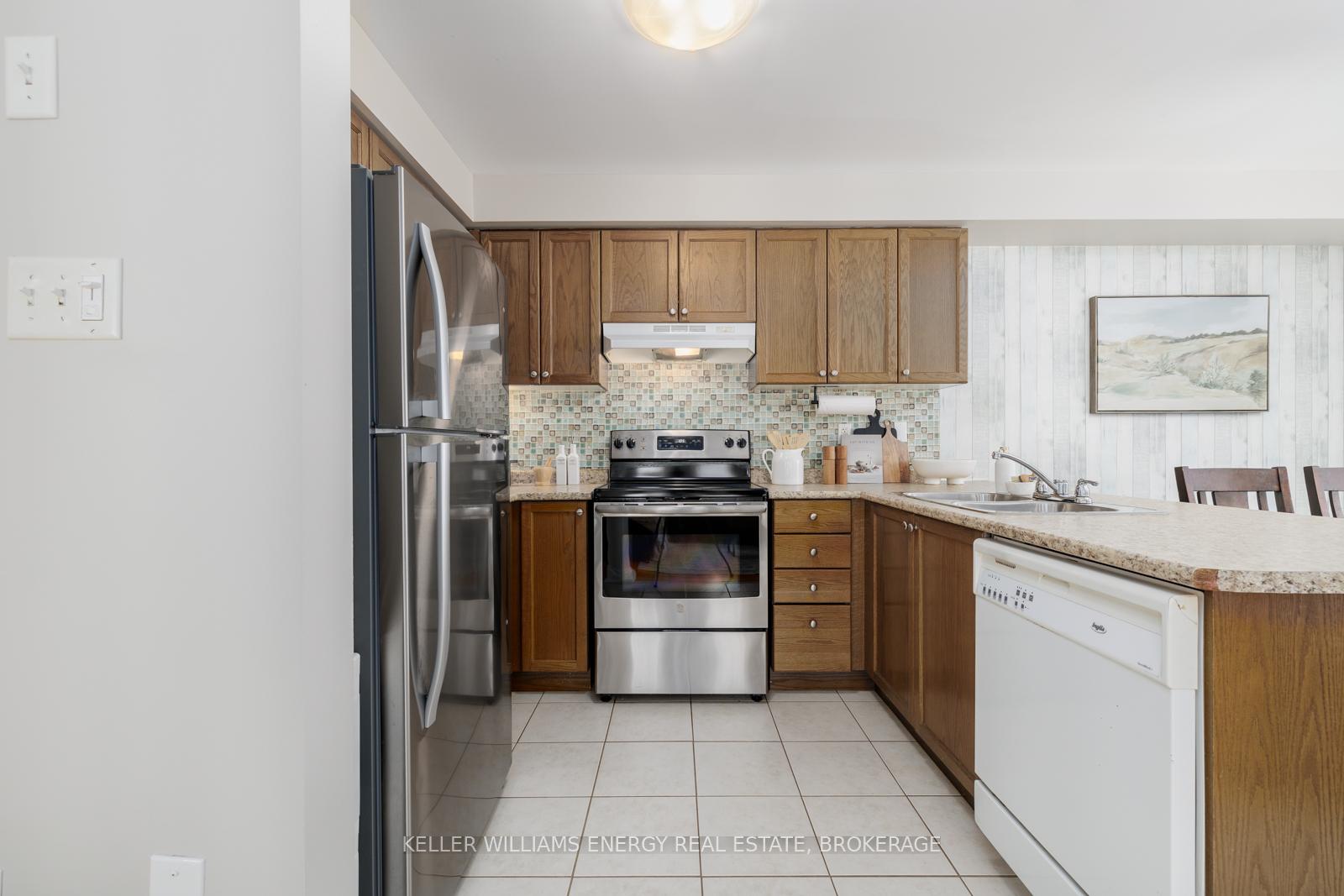 Photo 12 of 150 Courvier Crescent, Clarington, Bowmanville — HOMEH