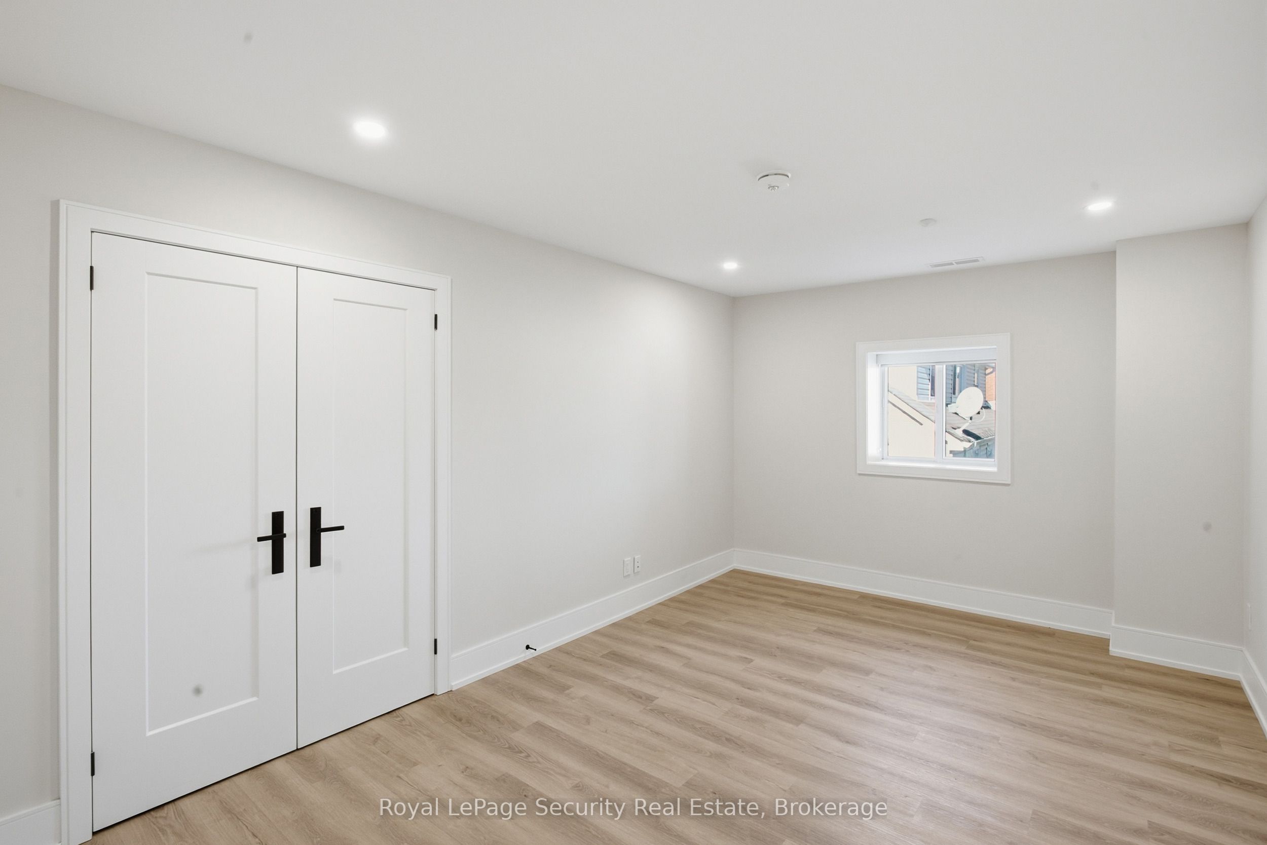 Photo 42 of Unit B, 185 Main Street, King, Schomberg — HOMEH
