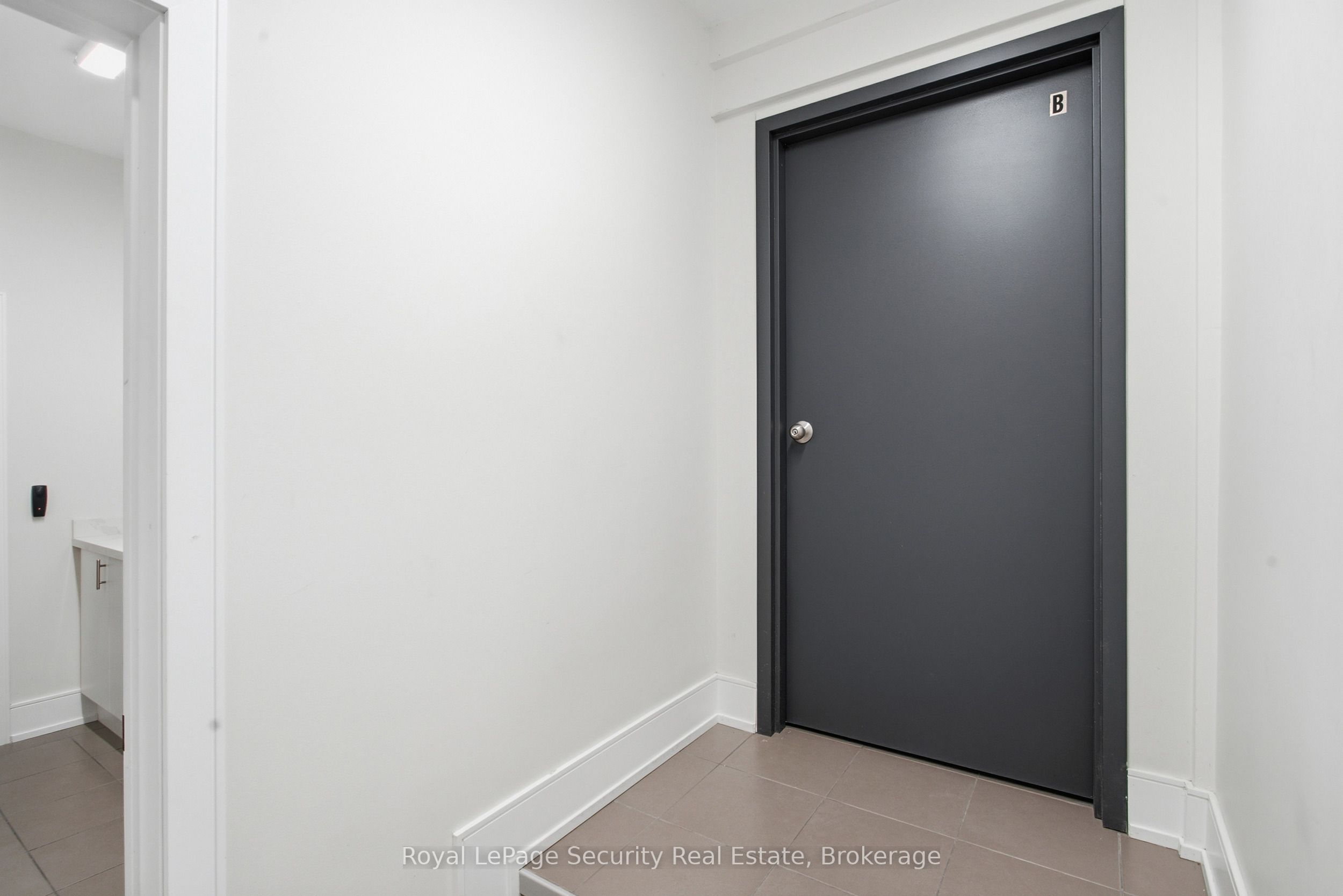 Photo 29 of Unit B, 185 Main Street, King, Schomberg — HOMEH