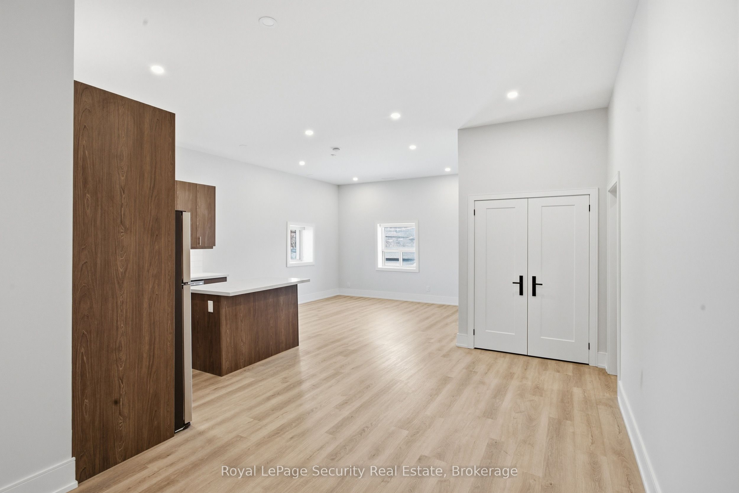 Photo 30 of Unit B, 185 Main Street, King, Schomberg — HOMEH