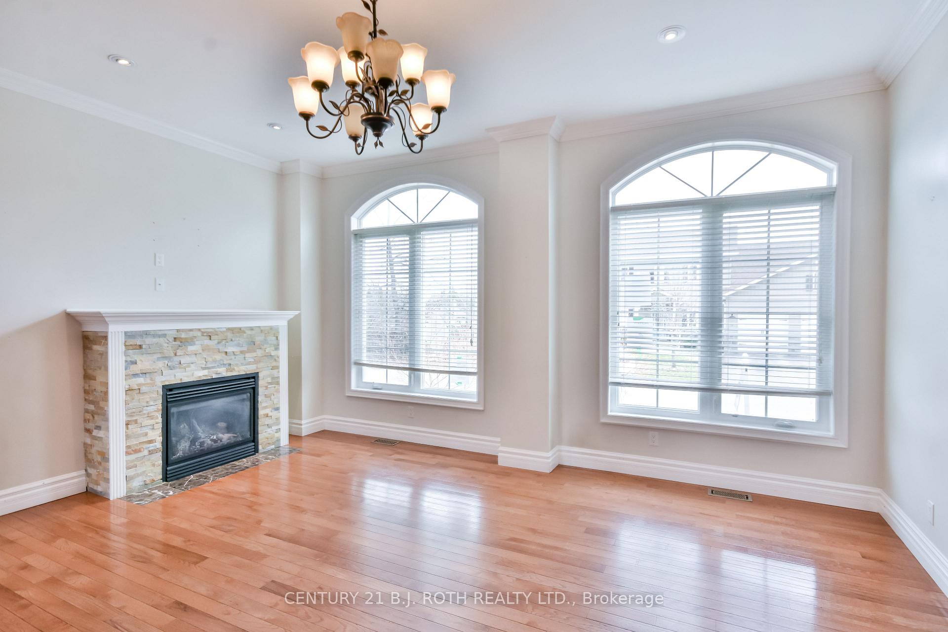 Photo 12 of 16 Gray Lane, Barrie, South Shore — HOMEH