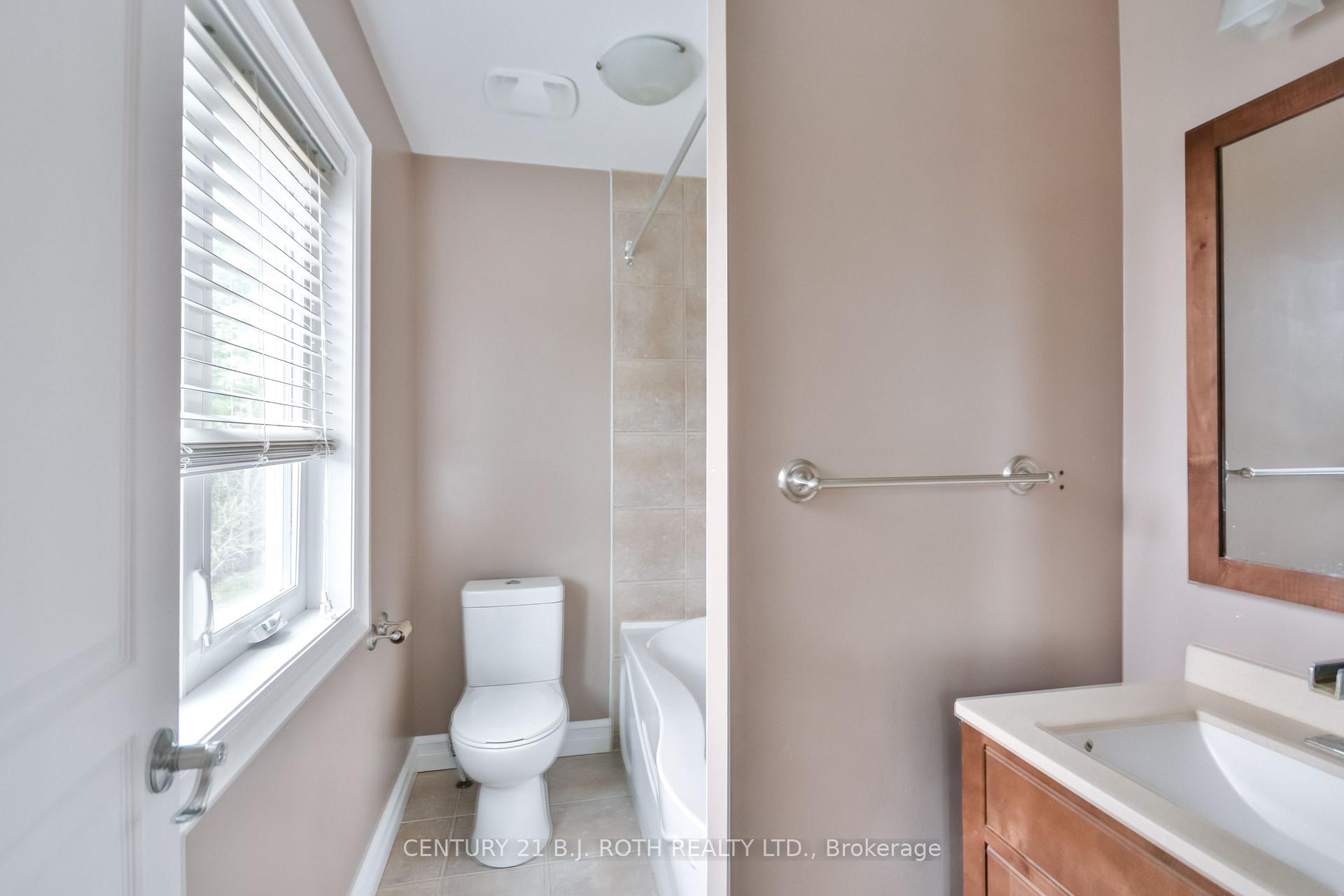 Photo 24 of 16 Gray Lane, Barrie, South Shore — HOMEH