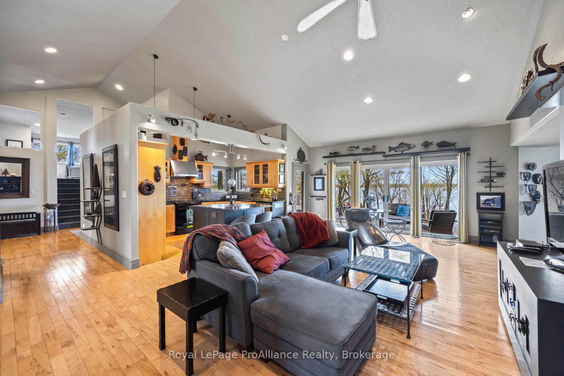 Photo 33 of 2771 Bear Creek Road, Frontenac, Frontenac South — HOMEH