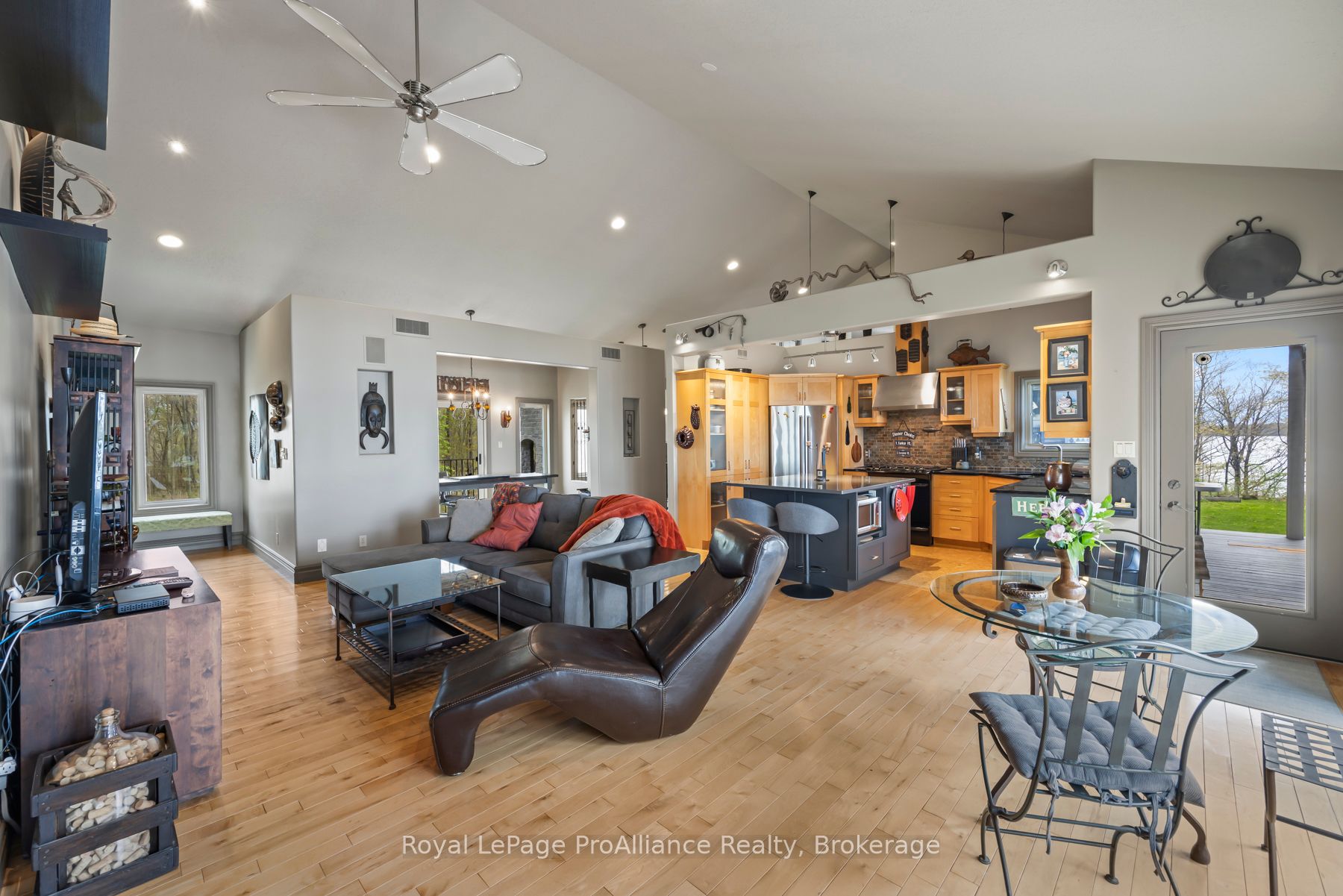 Photo 35 of 2771 Bear Creek Road, Frontenac, Frontenac South — HOMEH
