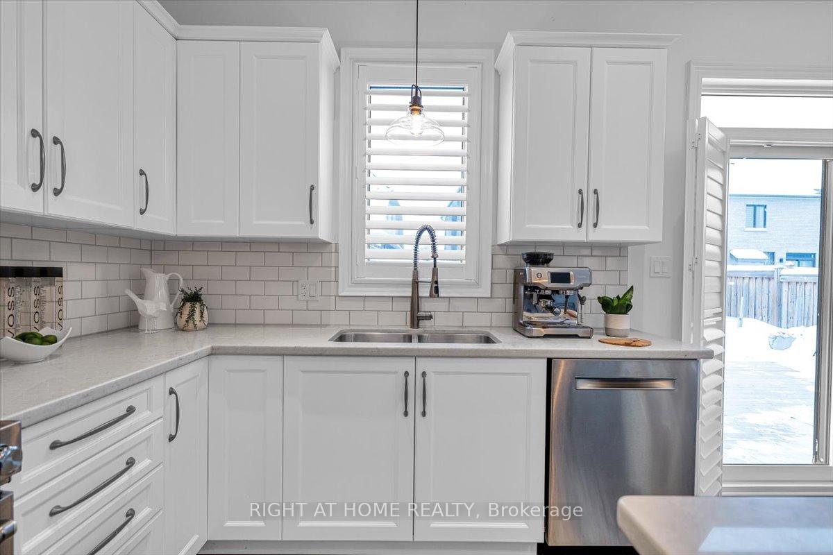 Photo 23 of 144 Fred Jackman Avenue, Clarington, Bowmanville — HOMEH
