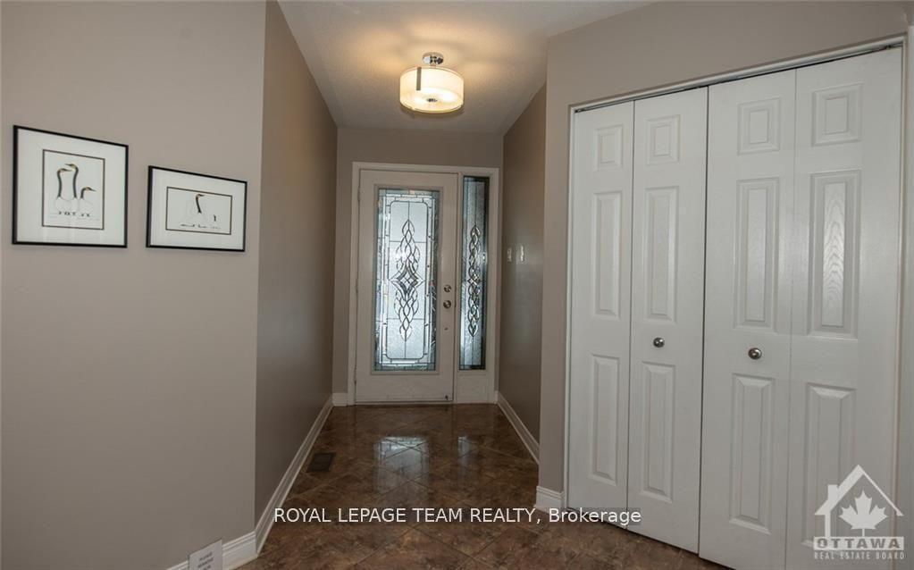 Photo 4 of 90 Upney Drive, Ottawa, Barrhaven - Longfields — HOMEH
