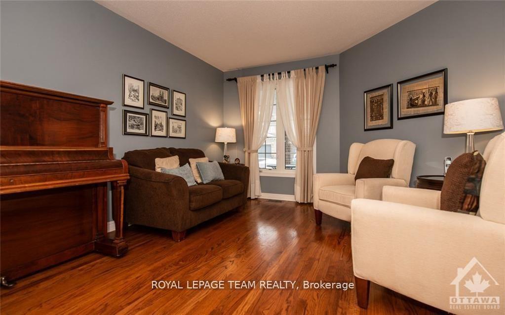 Photo 7 of 90 Upney Drive, Ottawa, Barrhaven - Longfields — HOMEH