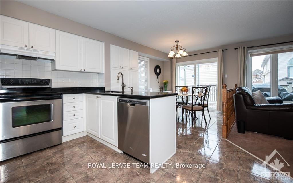 Photo 10 of 90 Upney Drive, Ottawa, Barrhaven - Longfields — HOMEH