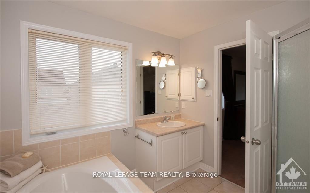 Photo 15 of 90 Upney Drive, Ottawa, Barrhaven - Longfields — HOMEH