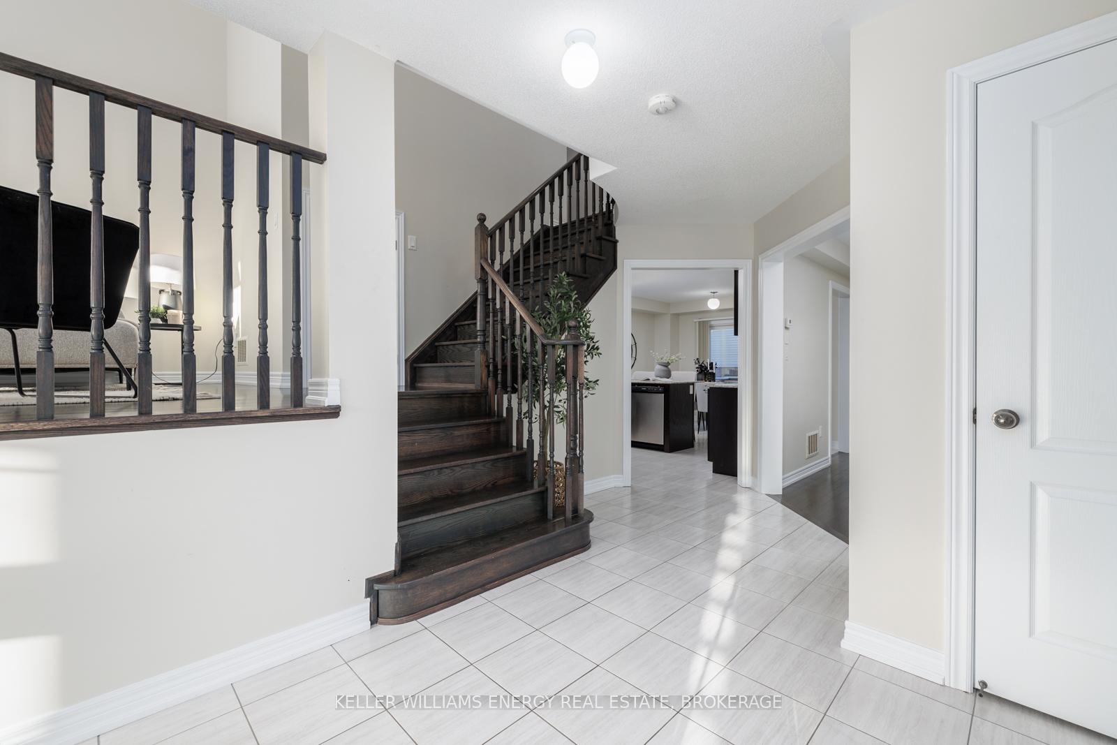 Photo 3 of 290 Kenneth Cole Drive, Clarington, Bowmanville — HOMEH