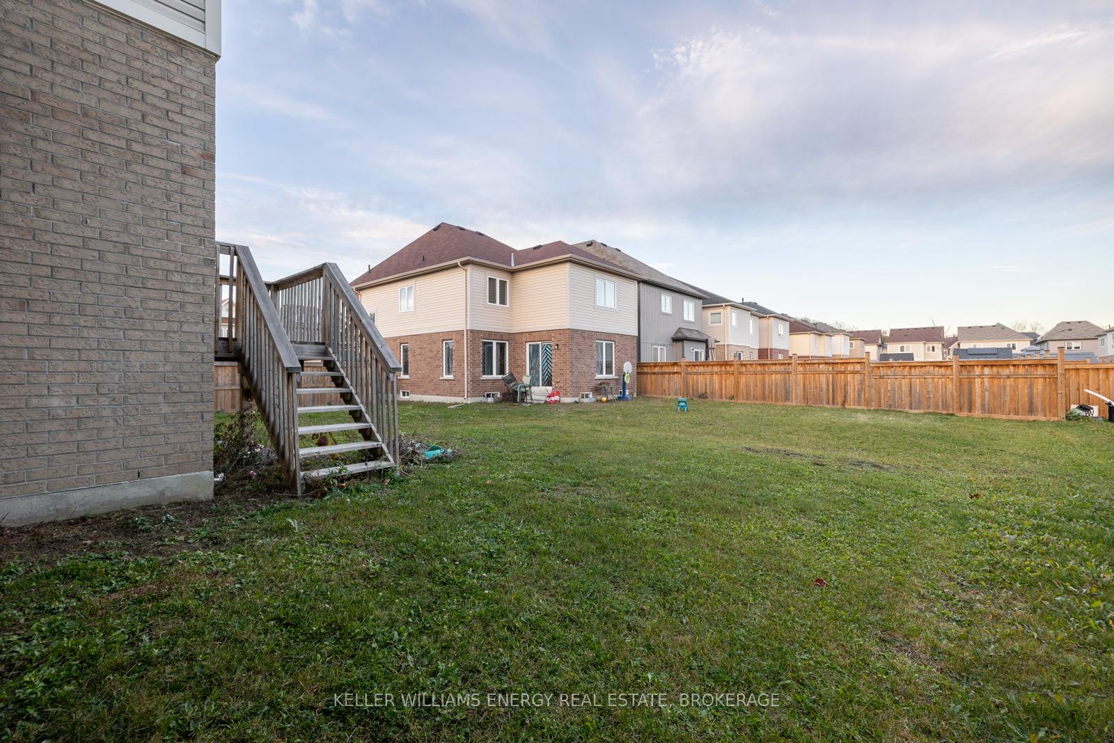 Photo 34 of 290 Kenneth Cole Drive, Clarington, Bowmanville — HOMEH