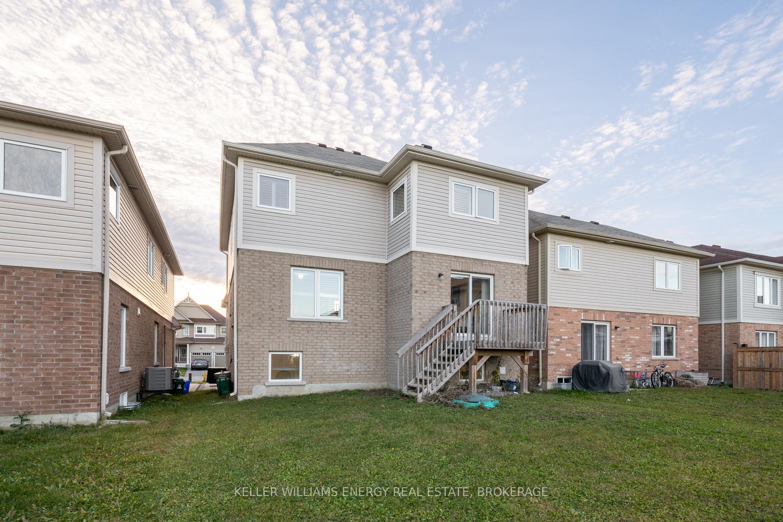Photo 35 of 290 Kenneth Cole Drive, Clarington, Bowmanville — HOMEH