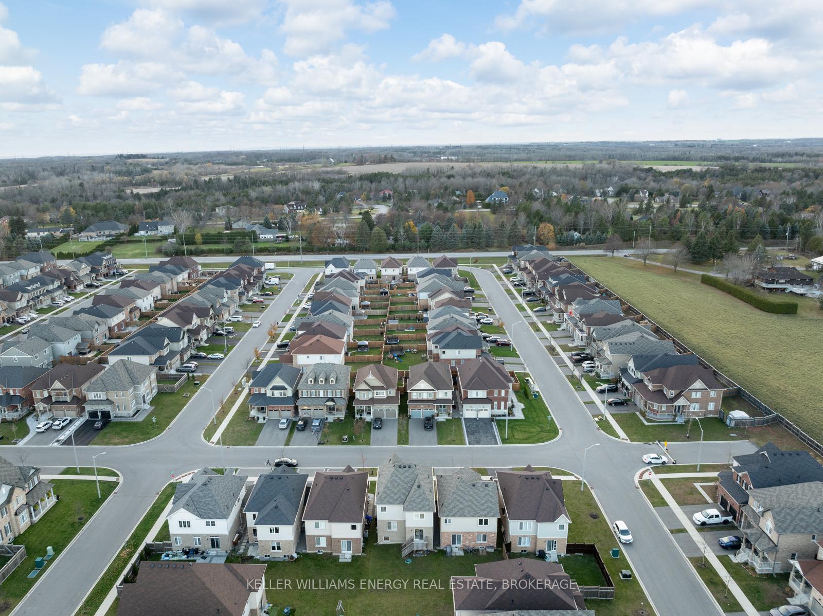 Photo 39 of 290 Kenneth Cole Drive, Clarington, Bowmanville — HOMEH