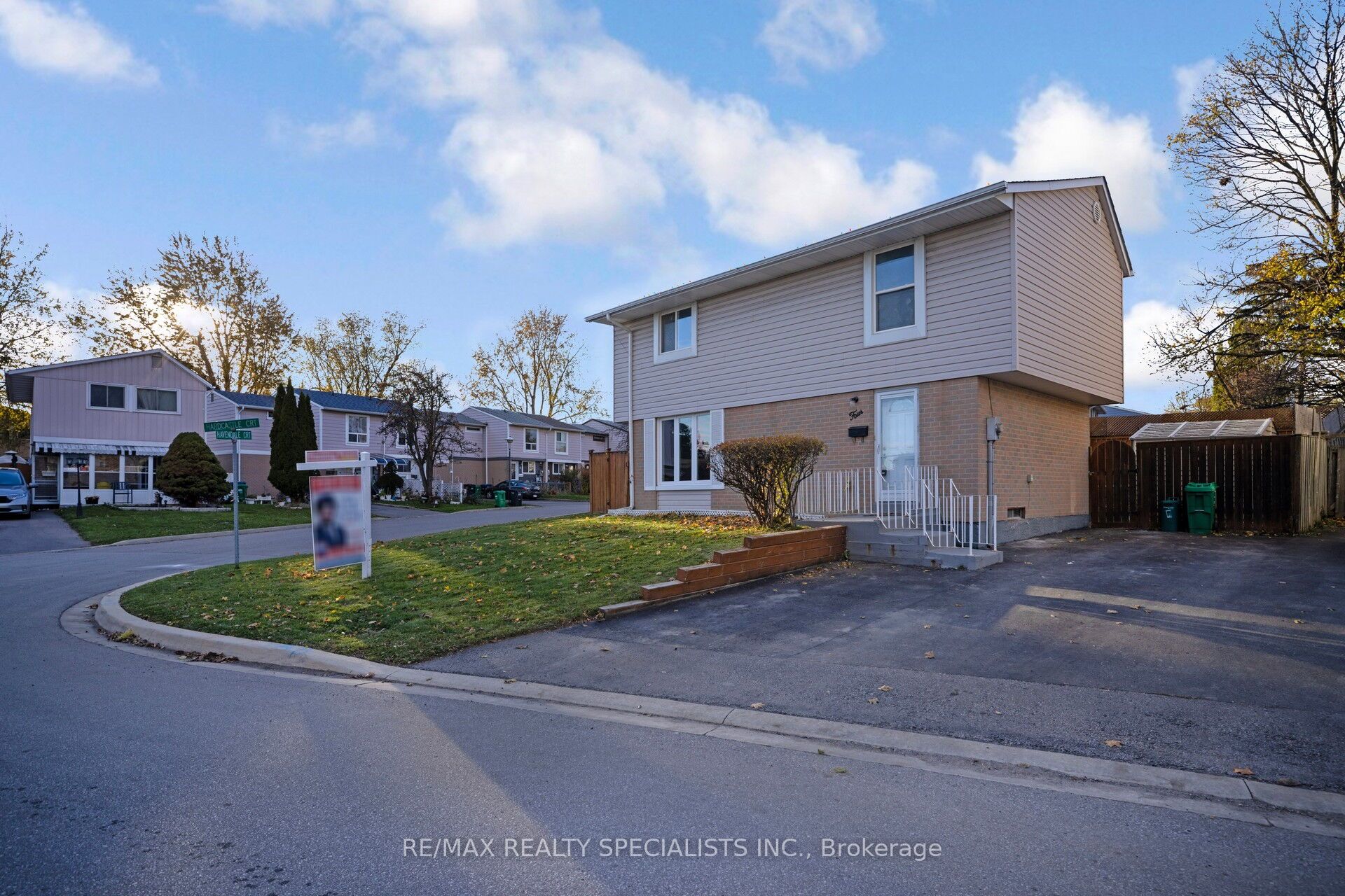 Front of 4 Hardcastle Court