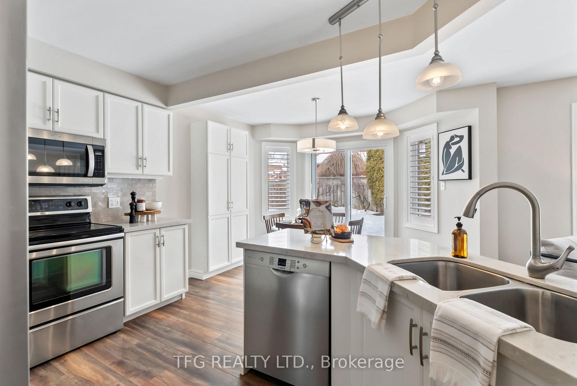 Photo 10 of 82 Apple Blossom Boulevard, Clarington, Bowmanville — HOMEH