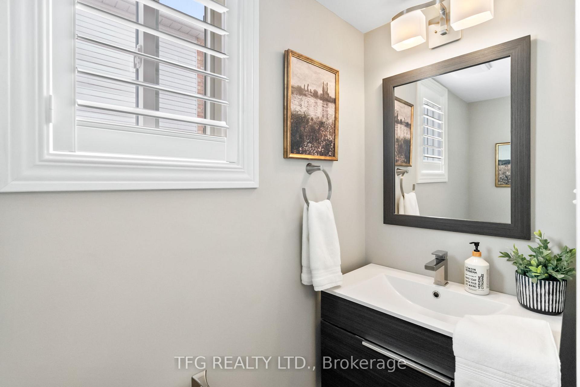 Photo 14 of 82 Apple Blossom Boulevard, Clarington, Bowmanville — HOMEH