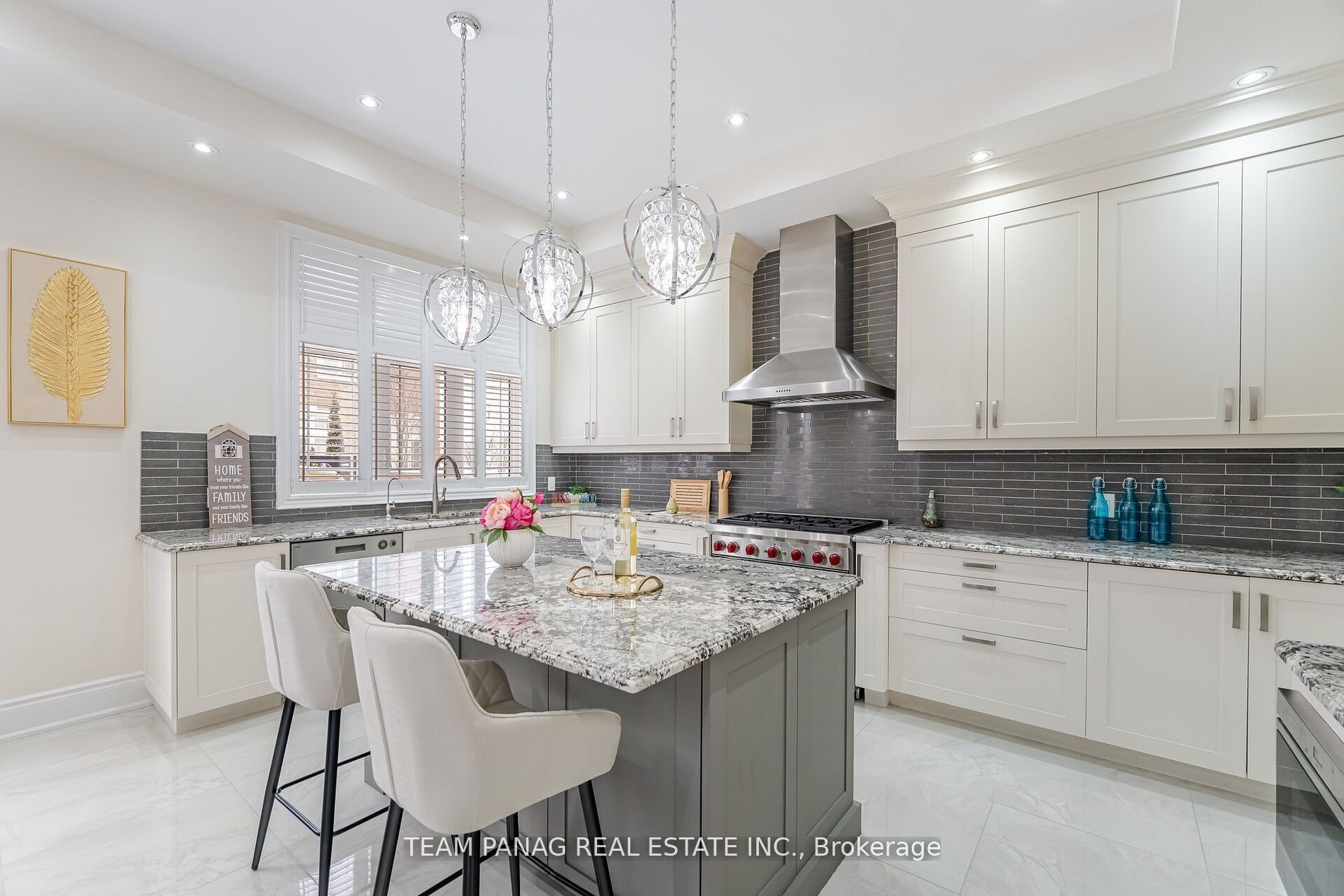 Photo 57 of 76 Balderson Drive, Vaughan, Kleinburg — HOMEH