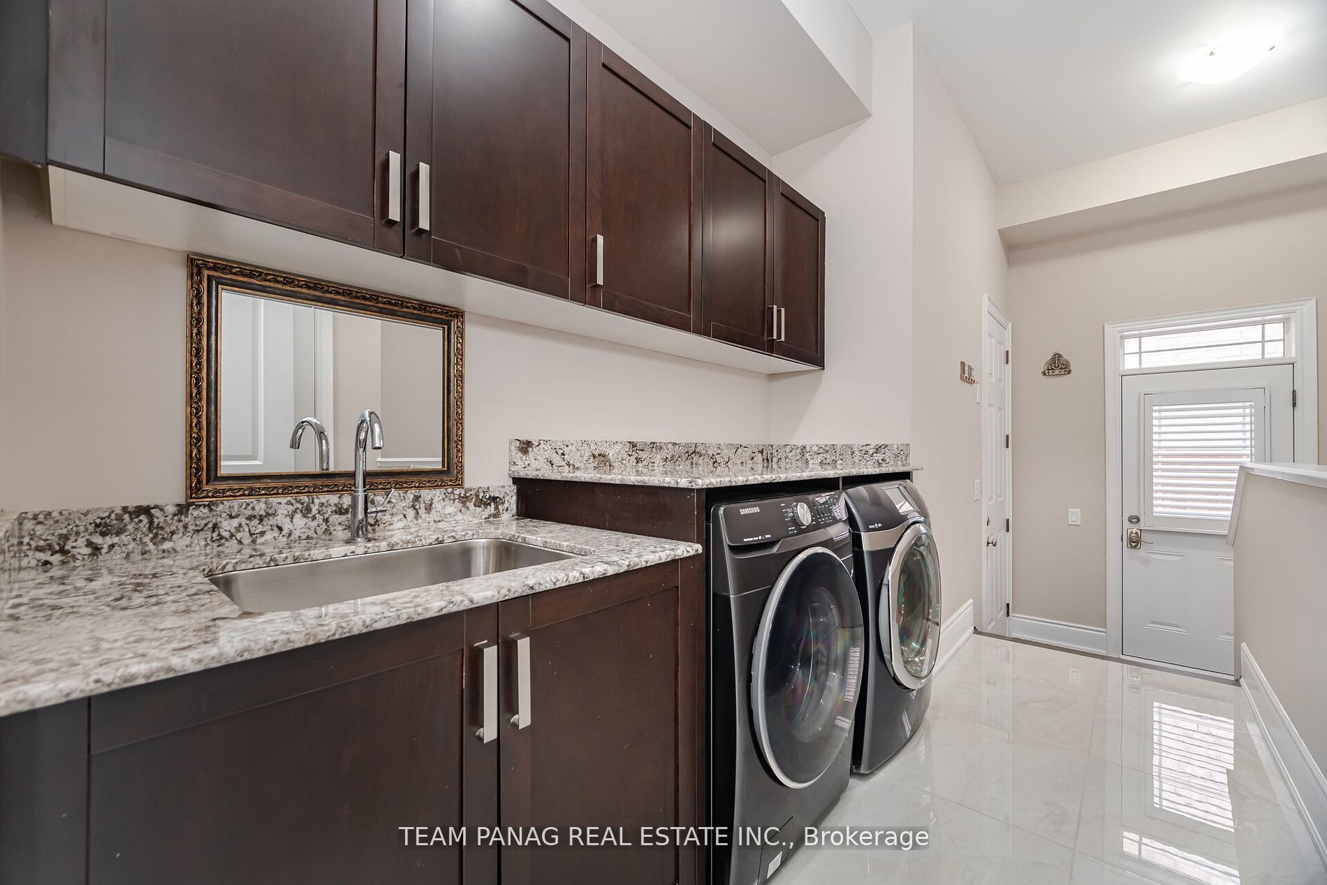 Photo 92 of 76 Balderson Drive, Vaughan, Kleinburg — HOMEH