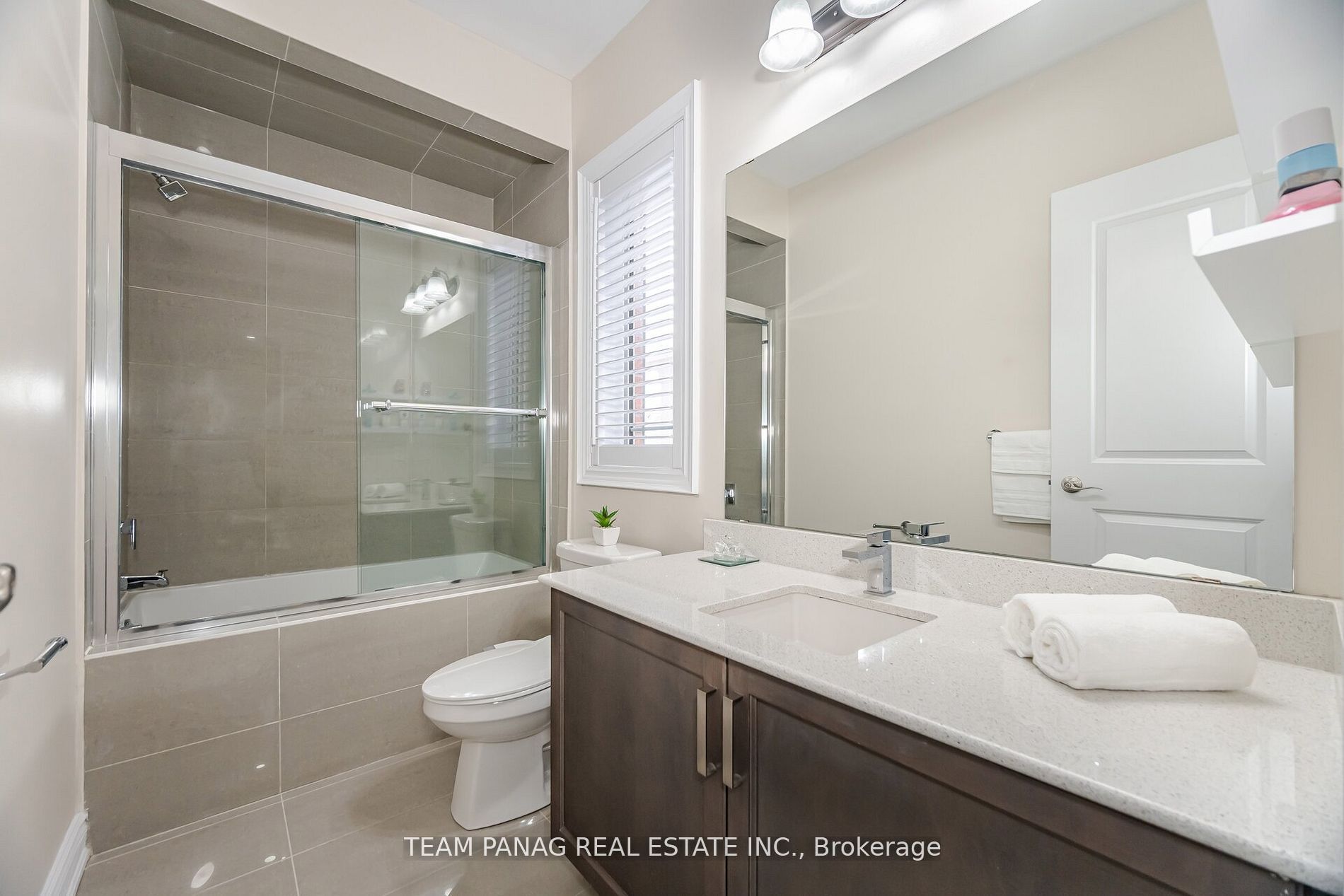 Photo 76 of 76 Balderson Drive, Vaughan, Kleinburg — HOMEH