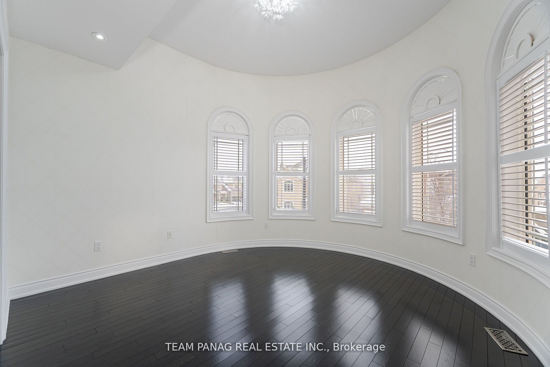 Photo 81 of 76 Balderson Drive, Vaughan, Kleinburg — HOMEH