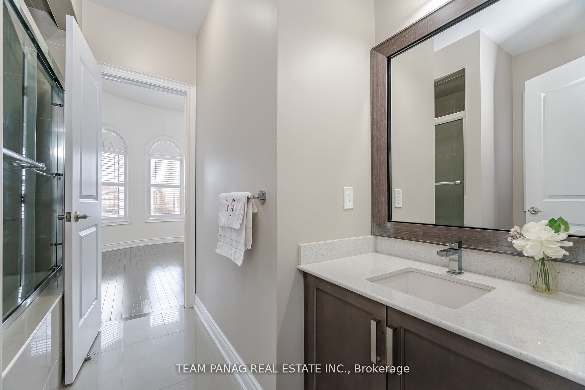 Photo 80 of 76 Balderson Drive, Vaughan, Kleinburg — HOMEH