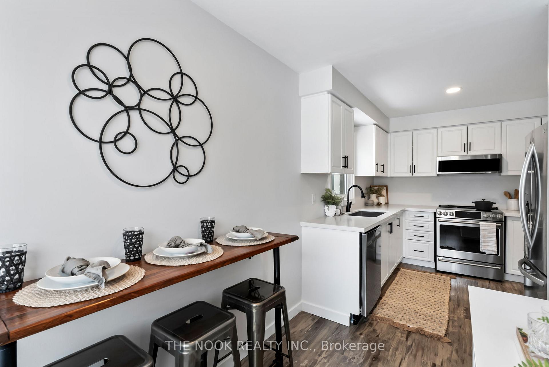 Photo 11 of 172 Trudeau Drive, Clarington, Bowmanville — HOMEH