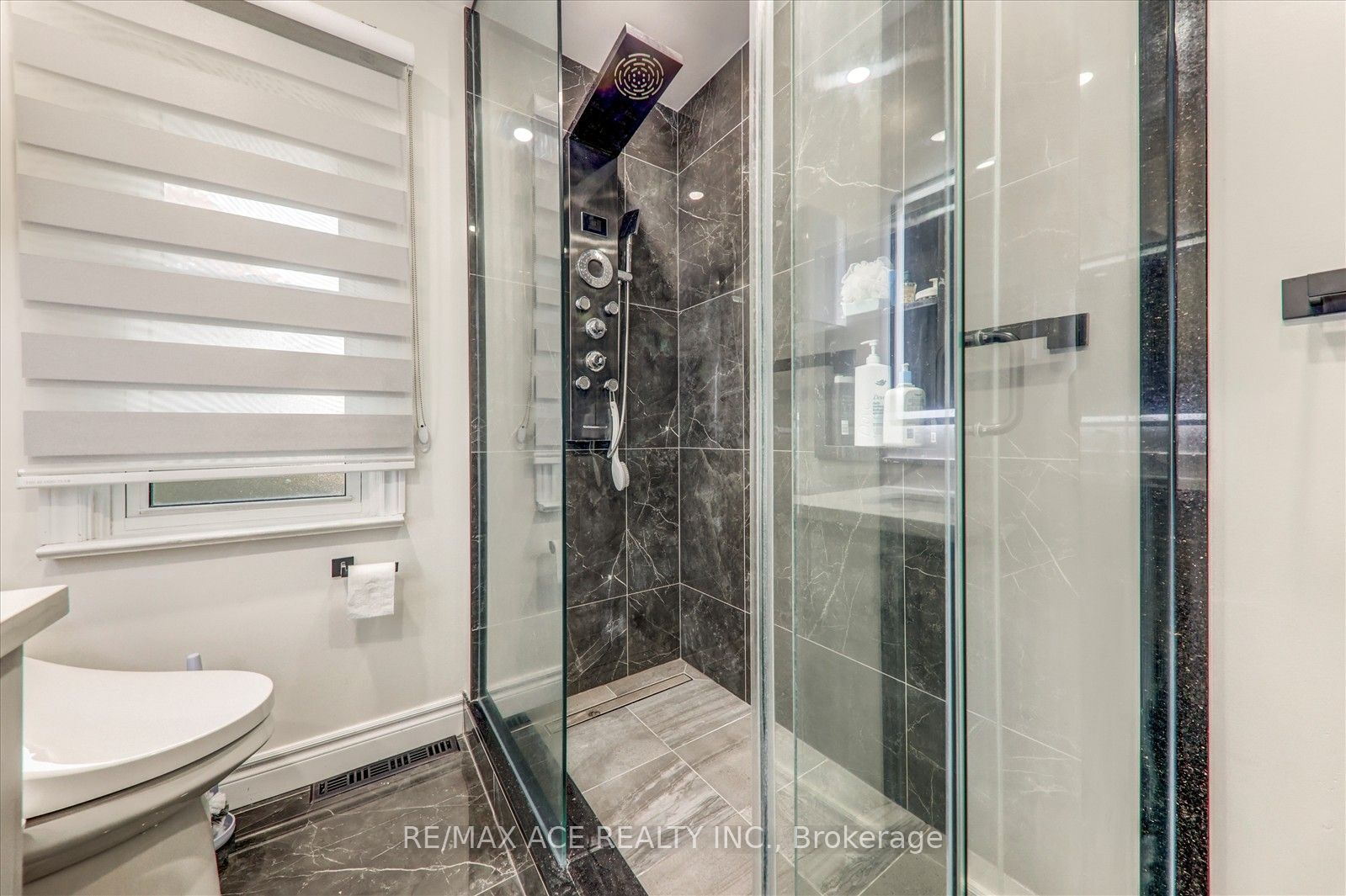 Photo 54 of 81 Grassmere Avenue, Oshawa, Lakeview — HOMEH