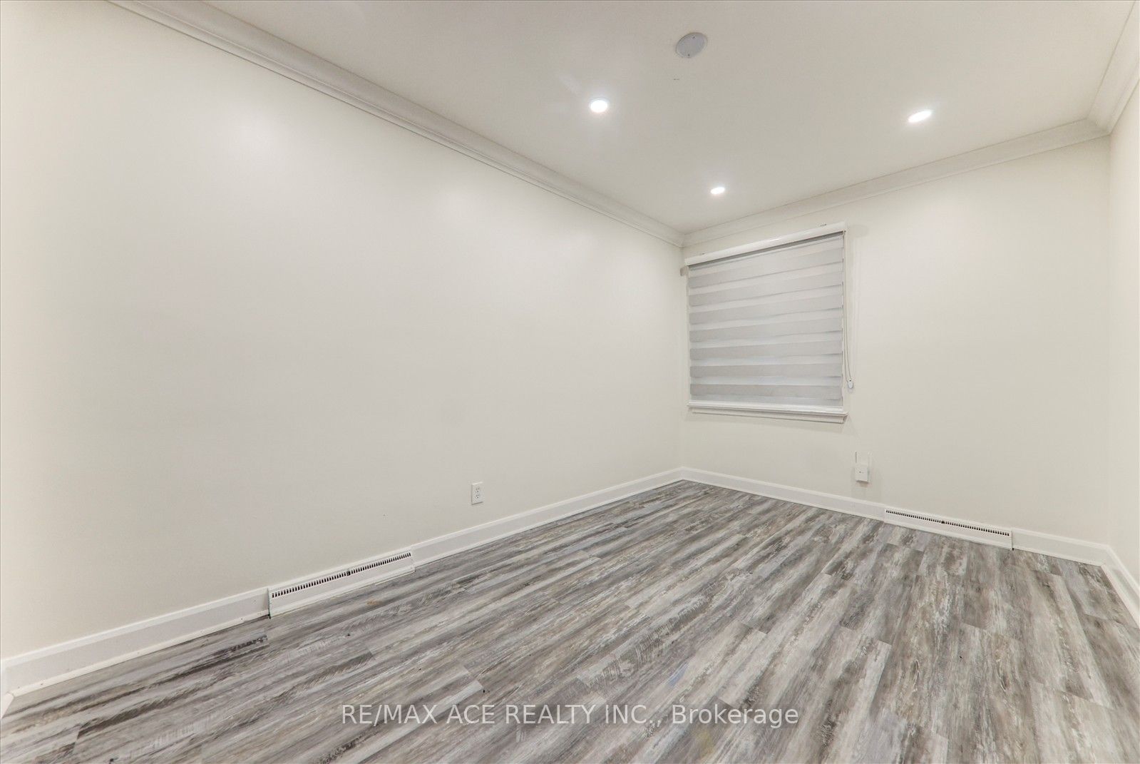 Photo 55 of 81 Grassmere Avenue, Oshawa, Lakeview — HOMEH