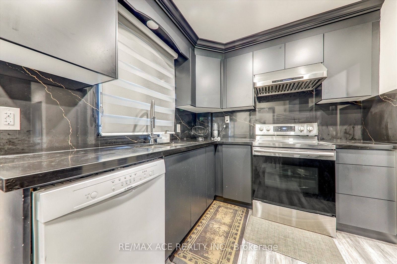Photo 48 of 81 Grassmere Avenue, Oshawa, Lakeview — HOMEH