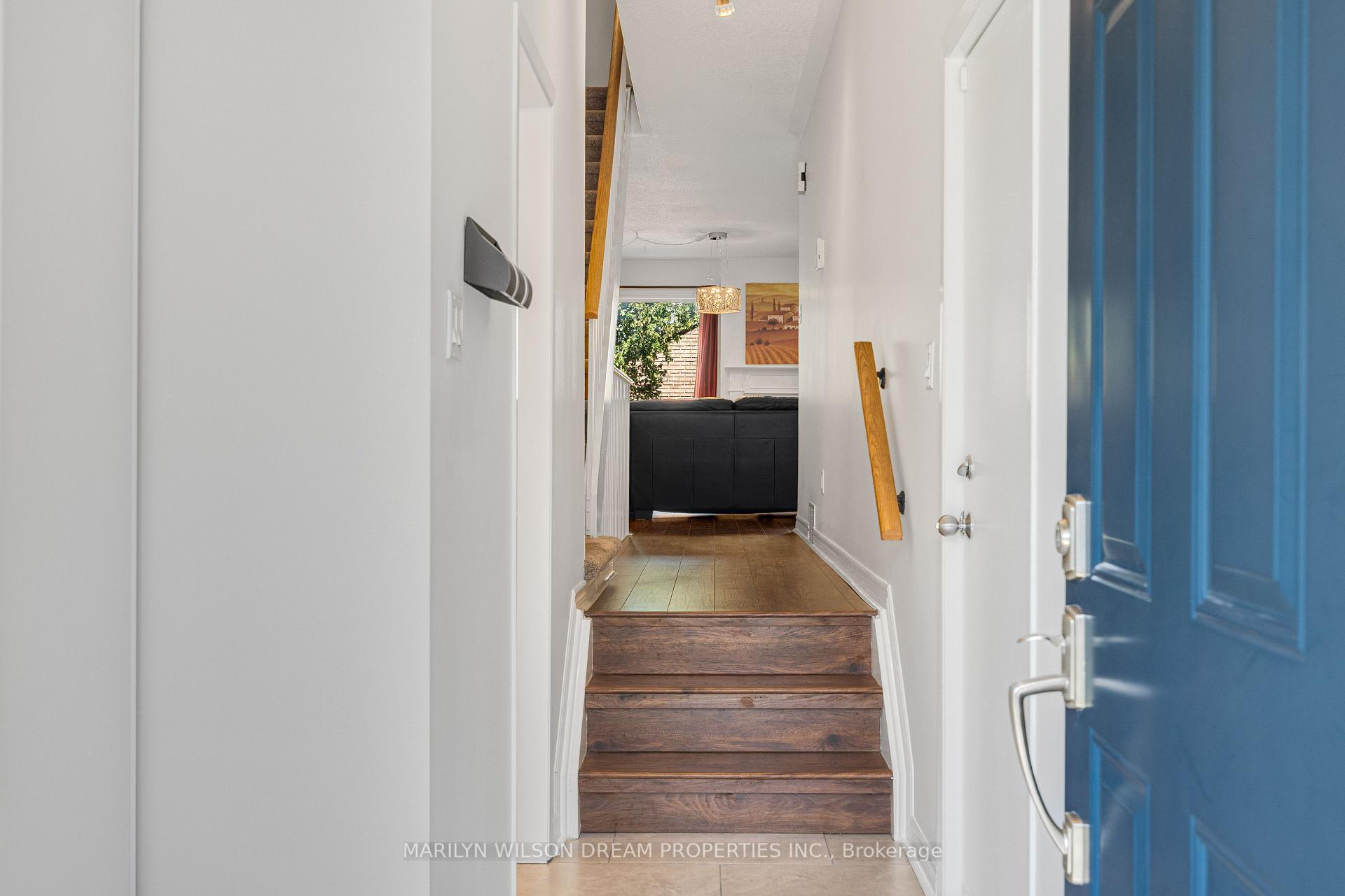 Photo 3 of 118 Halley Street, Ottawa, Barrhaven - Heritage Park — HOMEH
