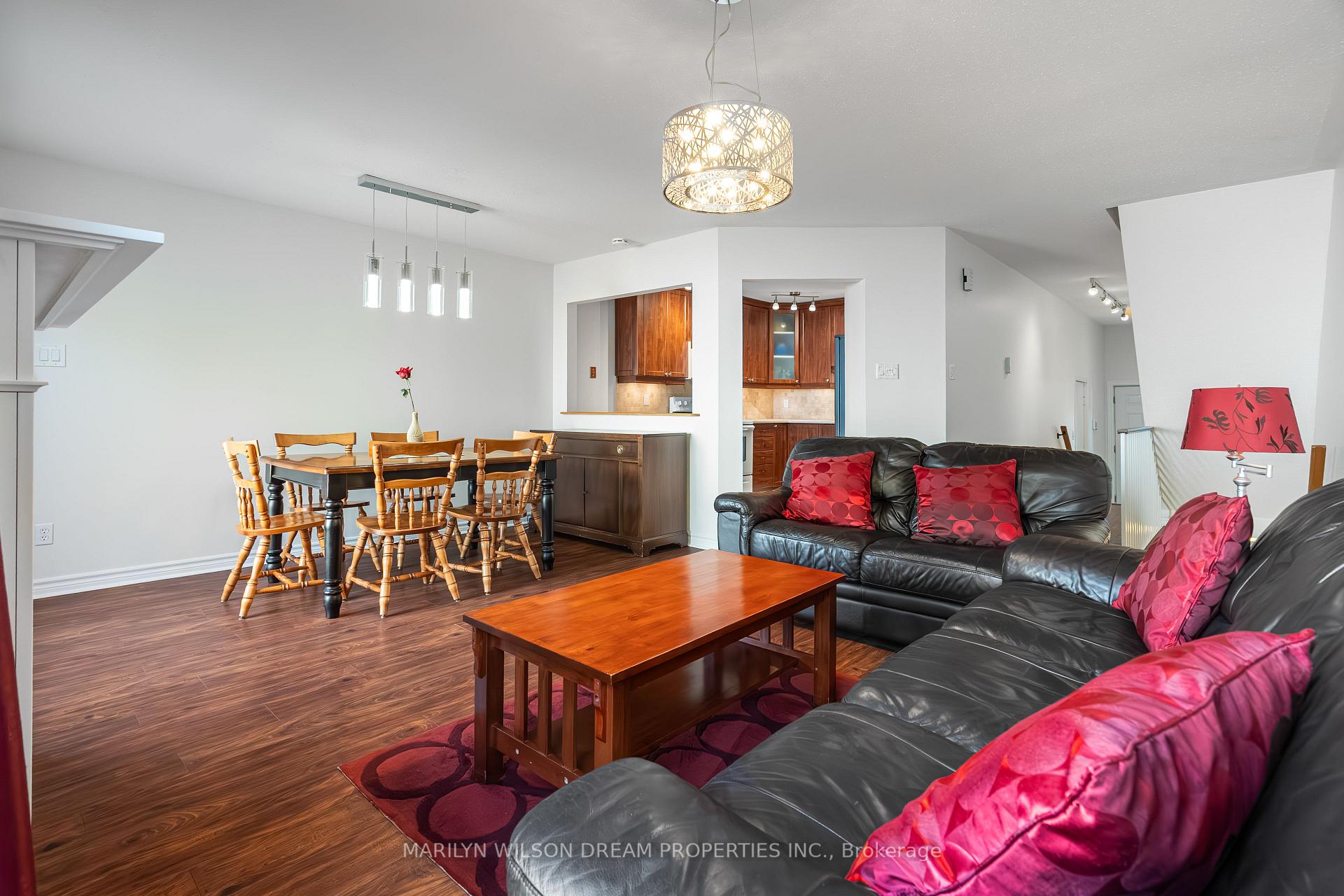 Photo 6 of 118 Halley Street, Ottawa, Barrhaven - Heritage Park — HOMEH