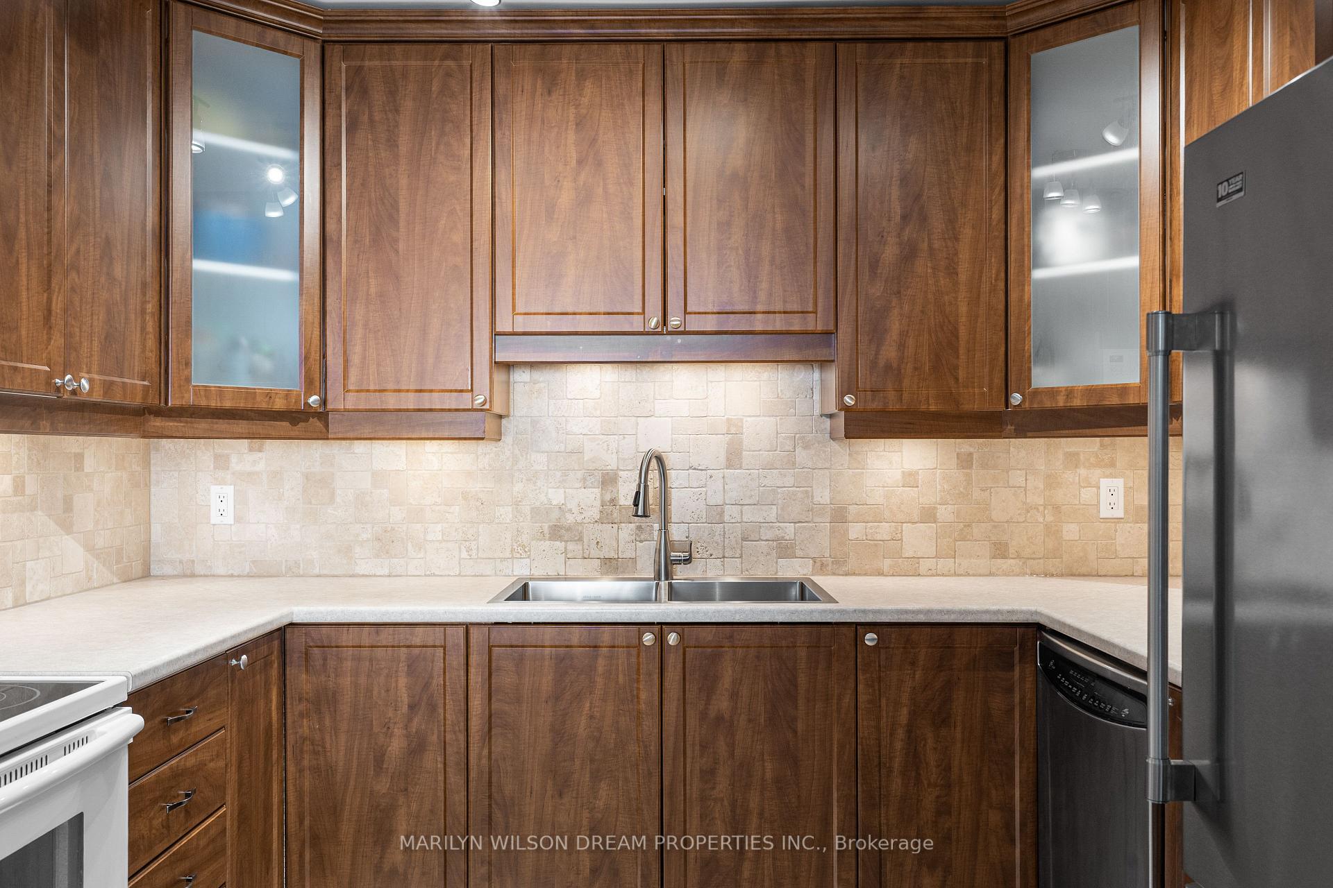 Photo 11 of 118 Halley Street, Ottawa, Barrhaven - Heritage Park — HOMEH