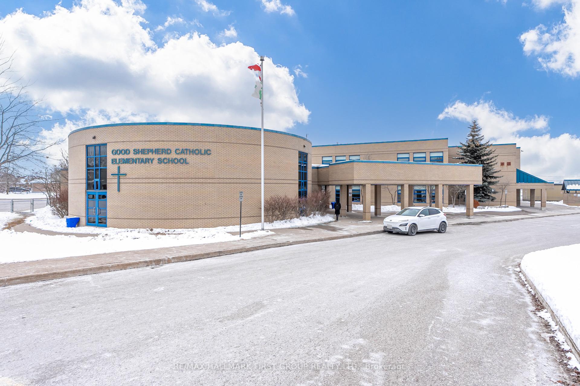 Photo 35 of 63 Fieldcrest Avenue, Clarington, Courtice — HOMEH