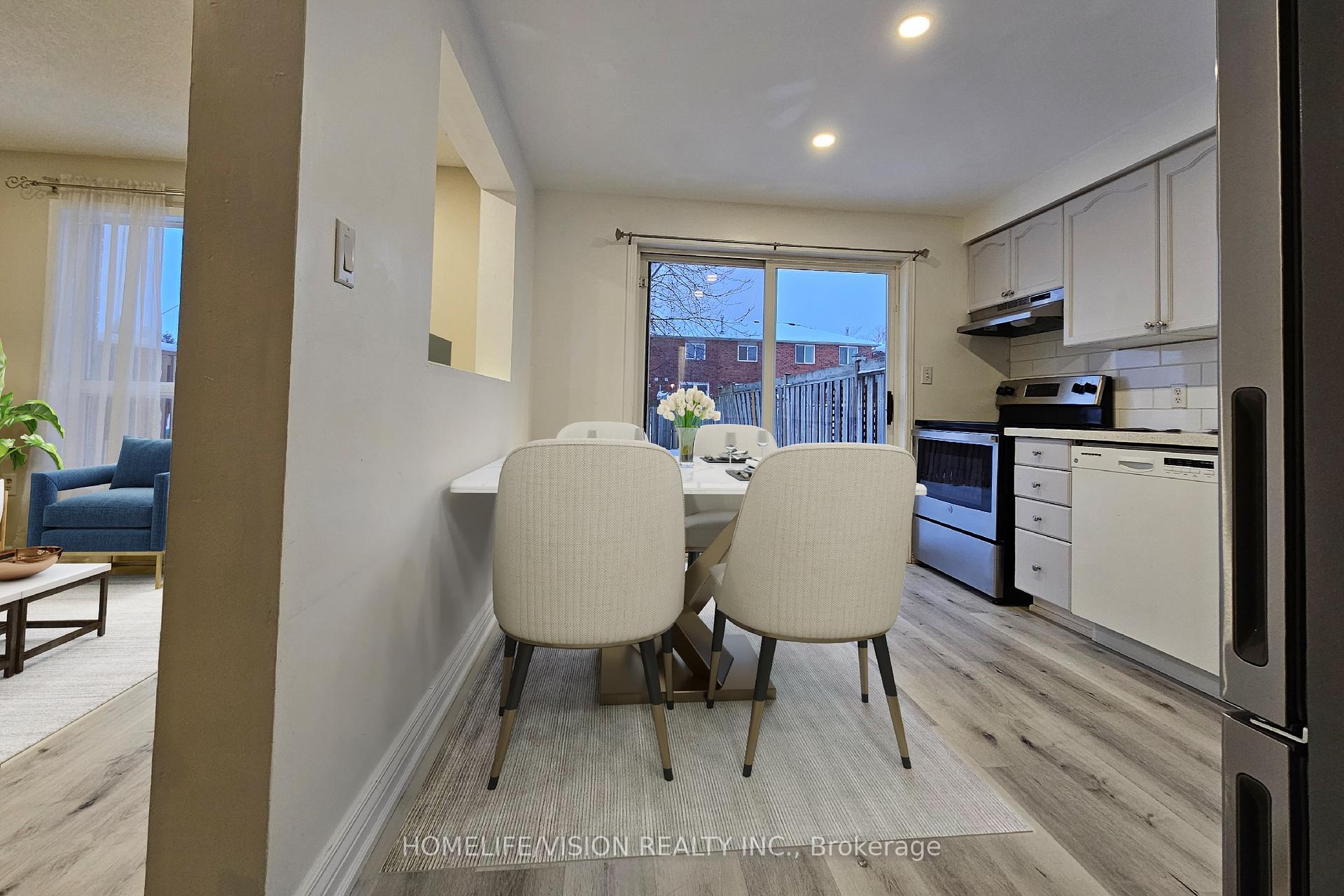 Photo 3 of 225 Tunbridge Road, Barrie, Georgian Drive — HOMEH