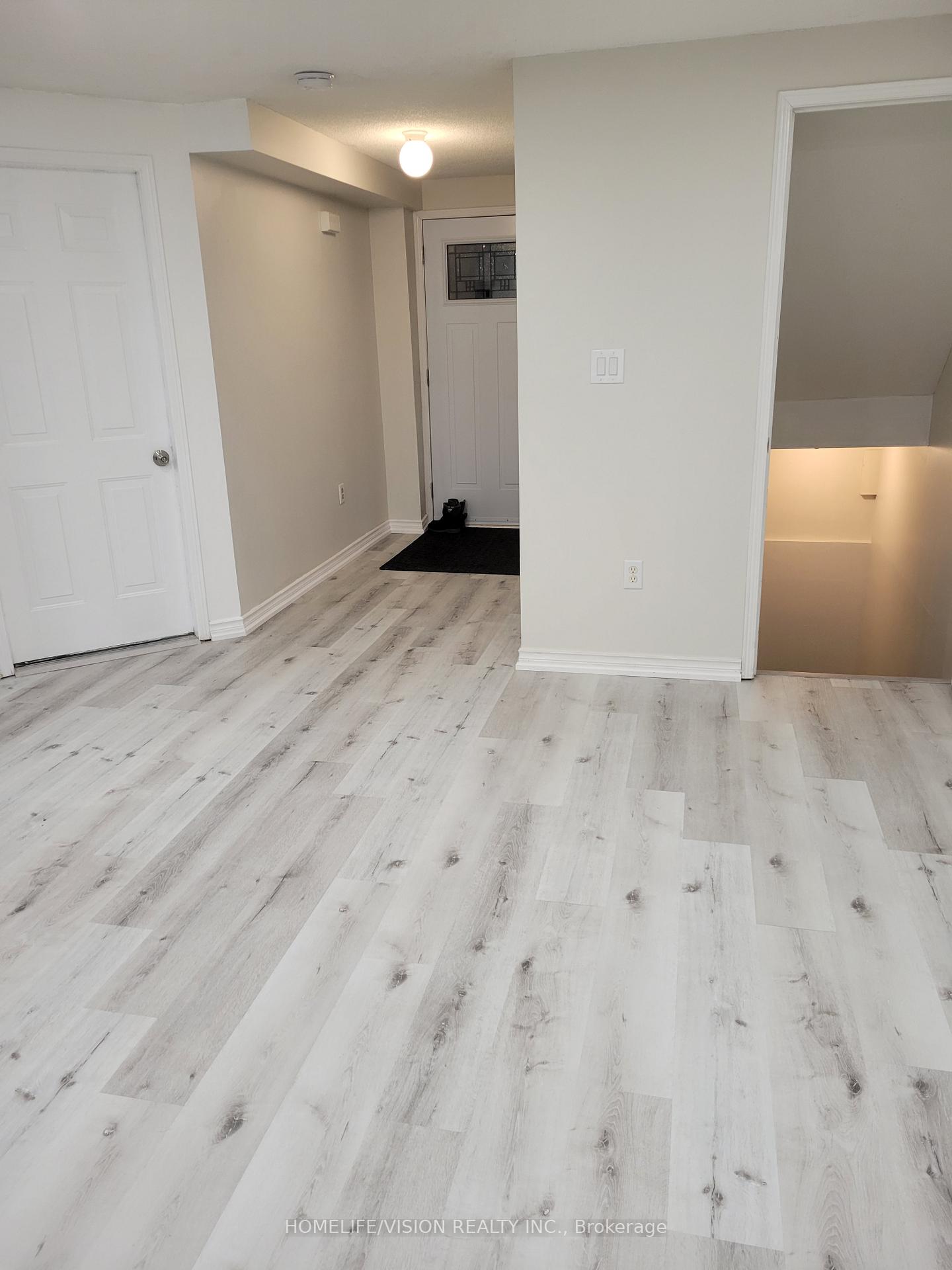 Photo 5 of 225 Tunbridge Road, Barrie, Georgian Drive — HOMEH