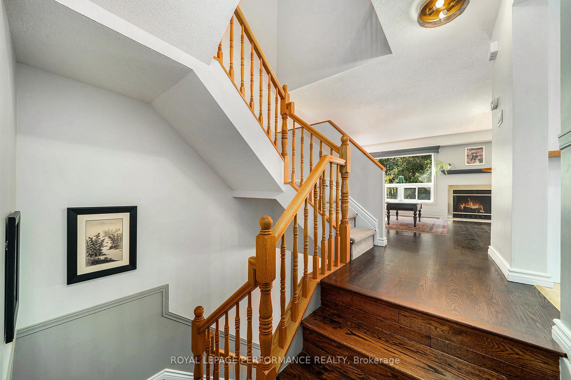 Photo 3 of 37 Willwood Crescent, Ottawa, Barrhaven - Cedargrove/Fraserdale — HOMEH