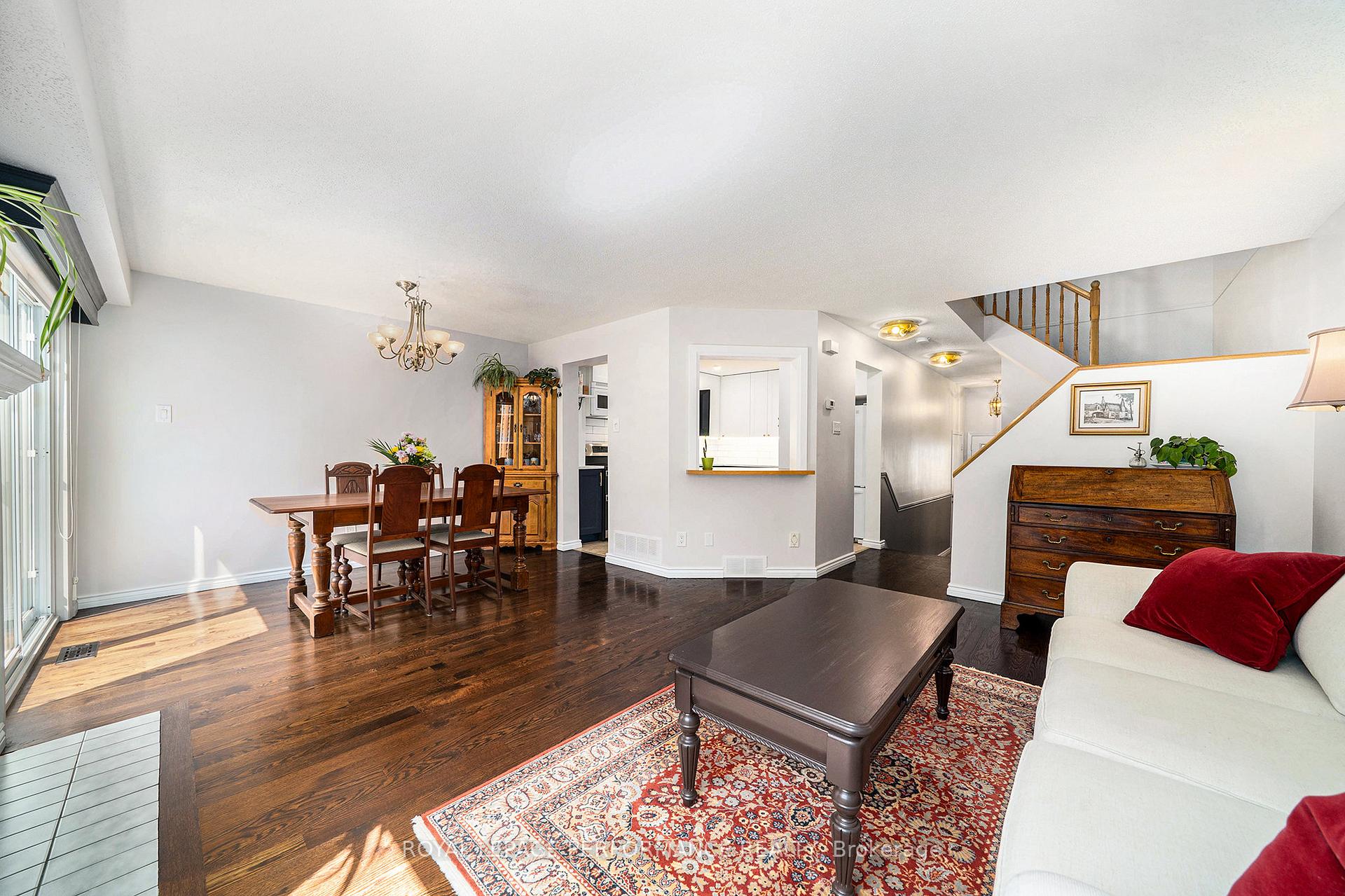 Photo 7 of 37 Willwood Crescent, Ottawa, Barrhaven - Cedargrove/Fraserdale — HOMEH