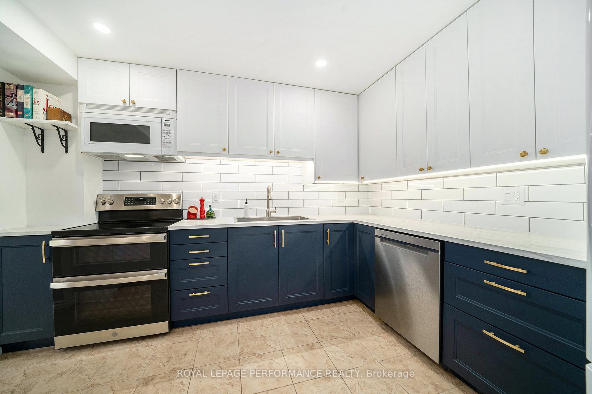 Photo 11 of 37 Willwood Crescent, Ottawa, Barrhaven - Cedargrove/Fraserdale — HOMEH