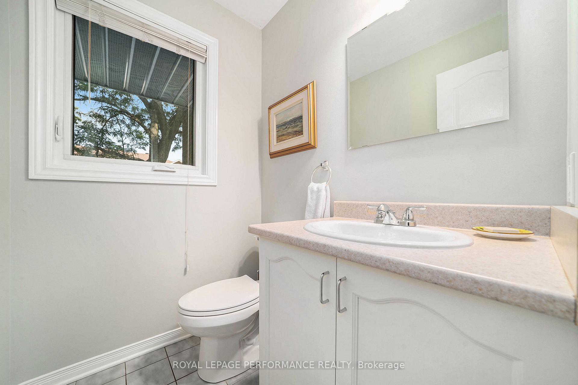 Photo 12 of 37 Willwood Crescent, Ottawa, Barrhaven - Cedargrove/Fraserdale — HOMEH
